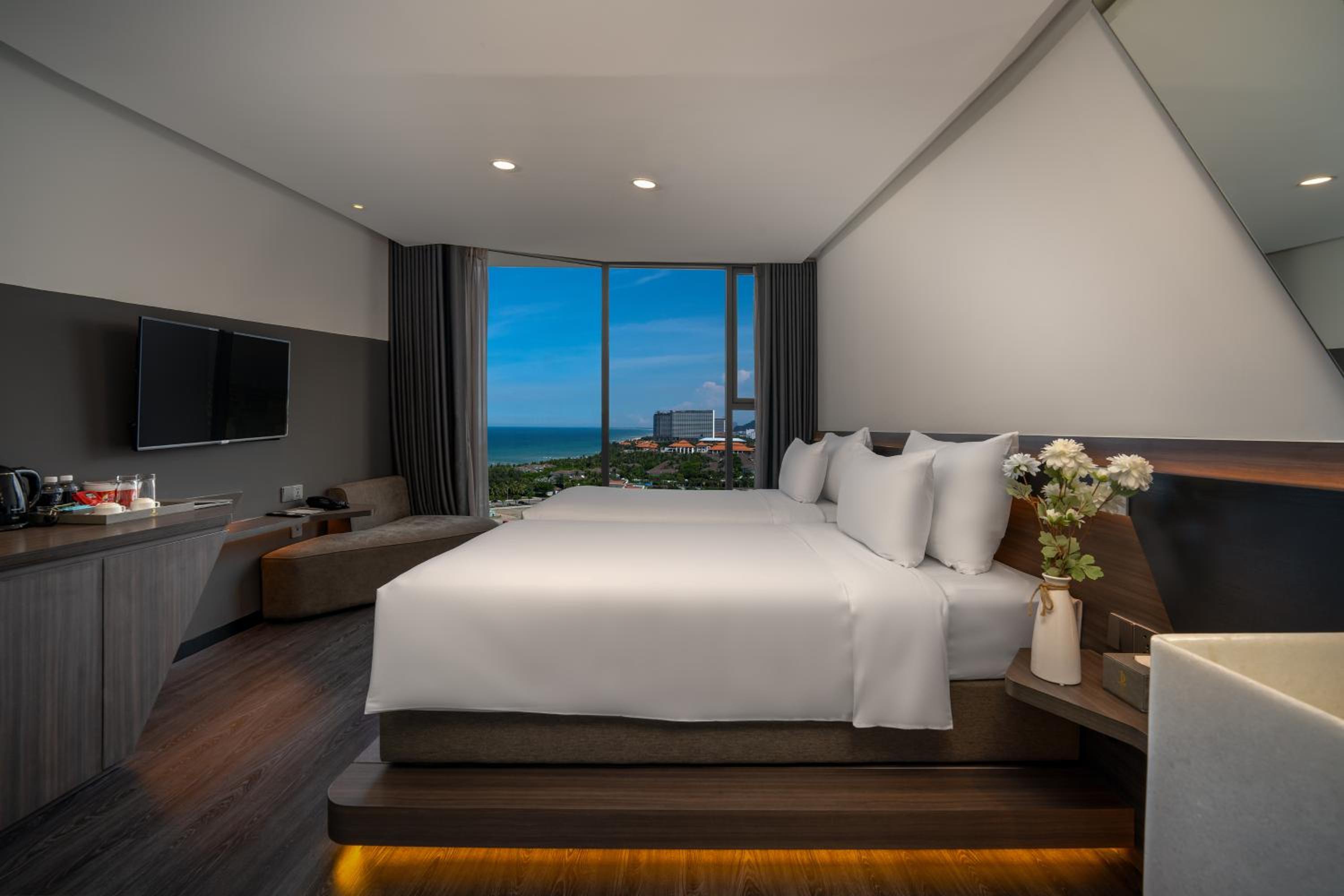 Deluxe Double or Twin Room with Sea View photo 2
