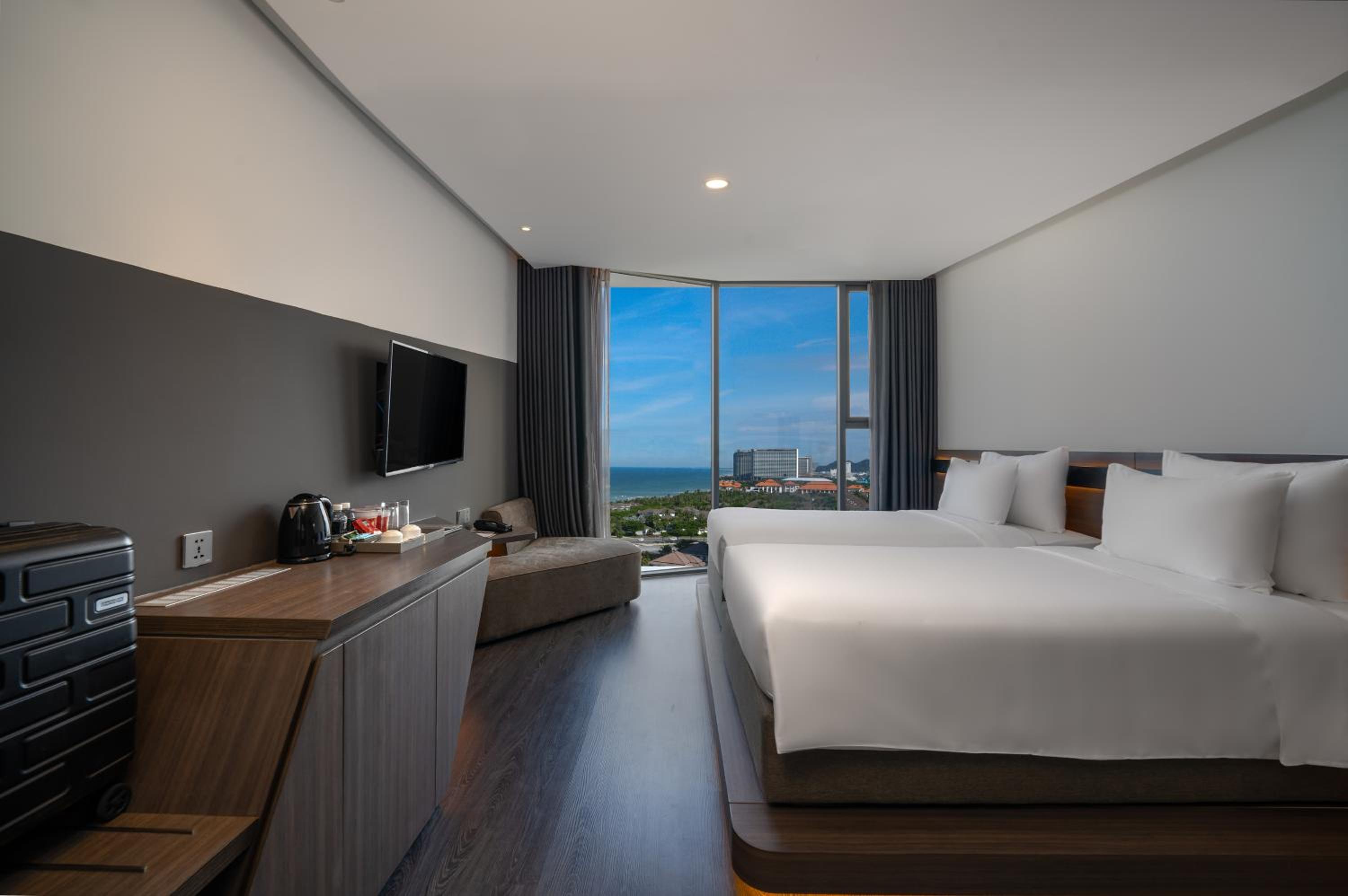 Deluxe Double or Twin Room with Sea View