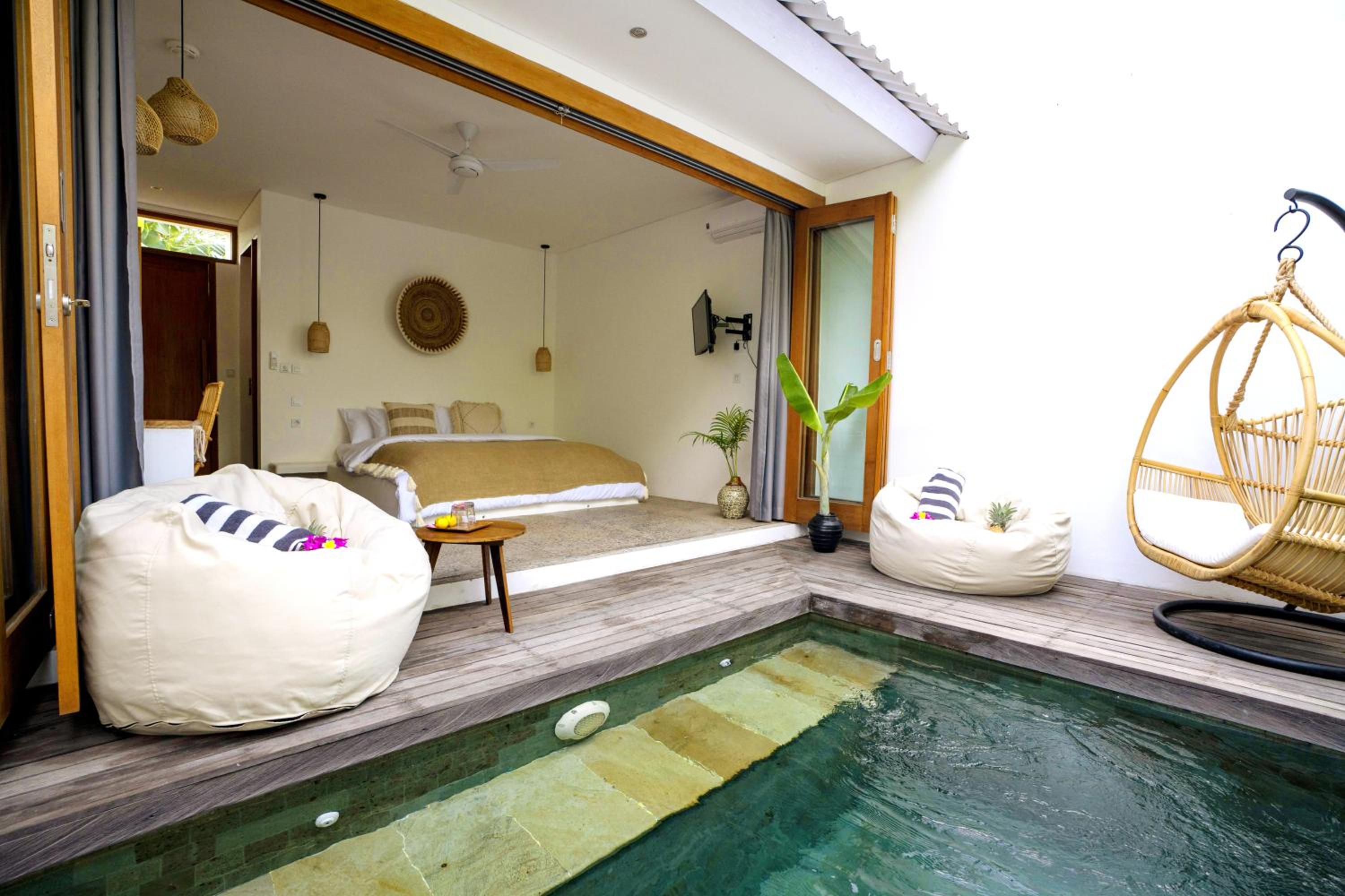 Suite with Private Pool