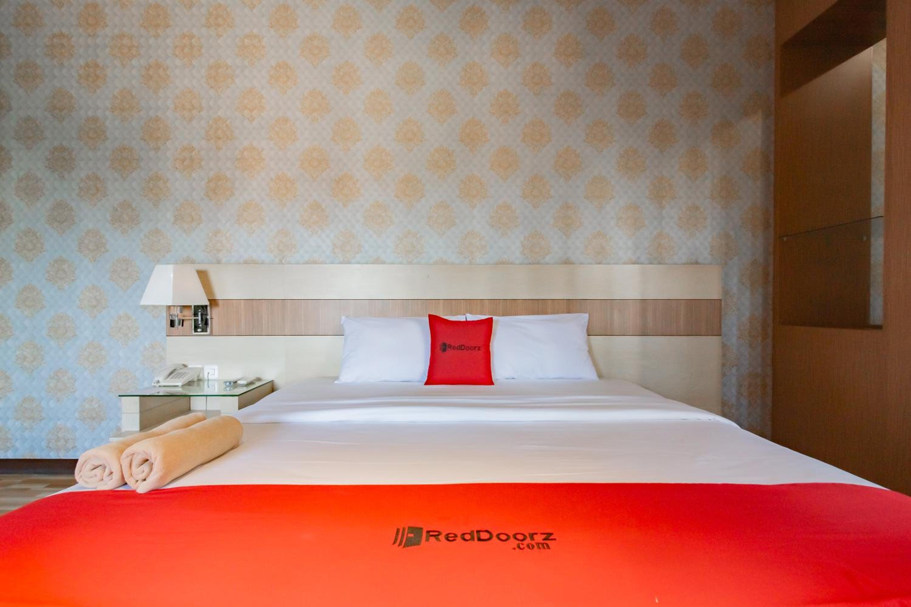 Deluxe Room - Photo 3