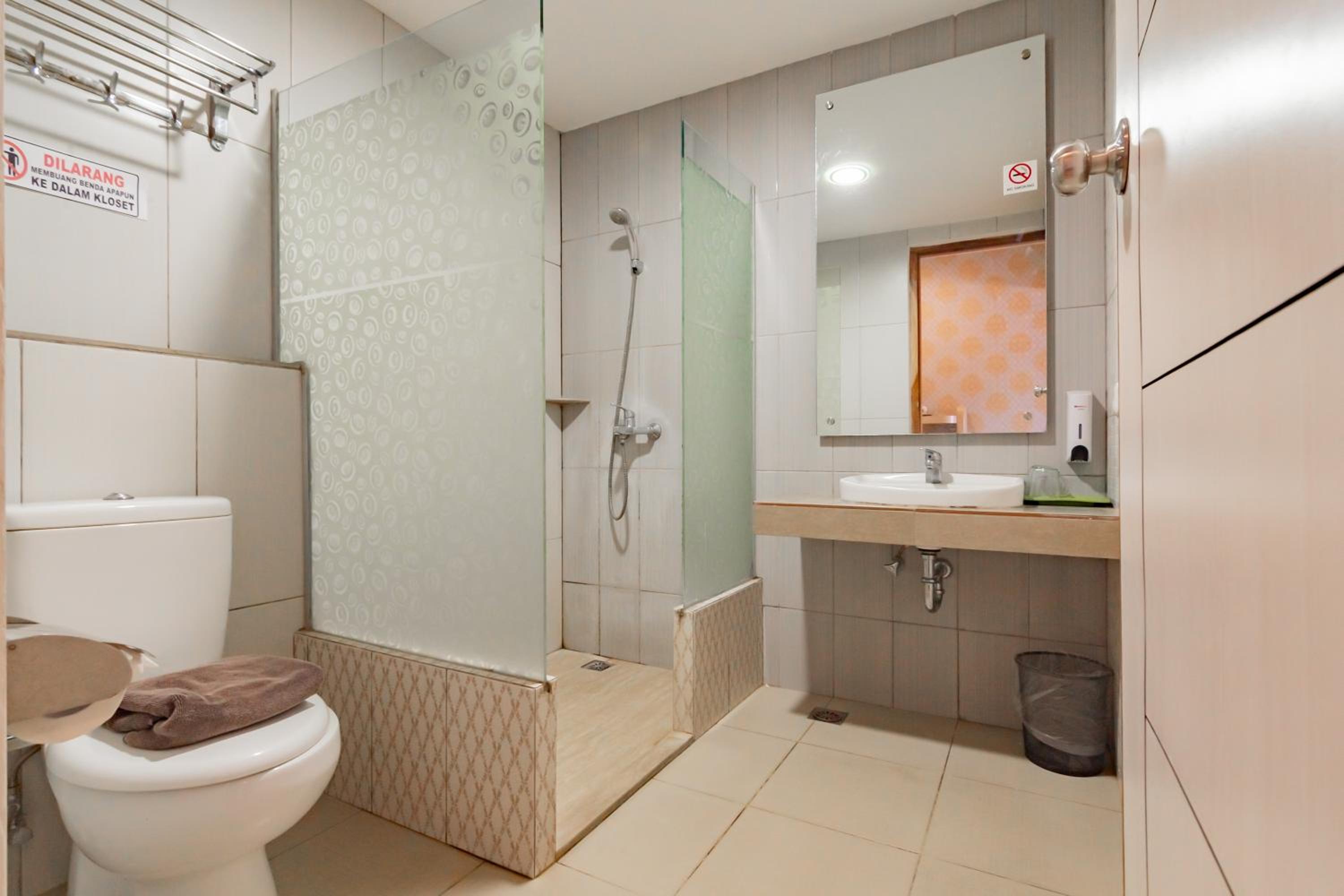 Twin Room - Photo 2