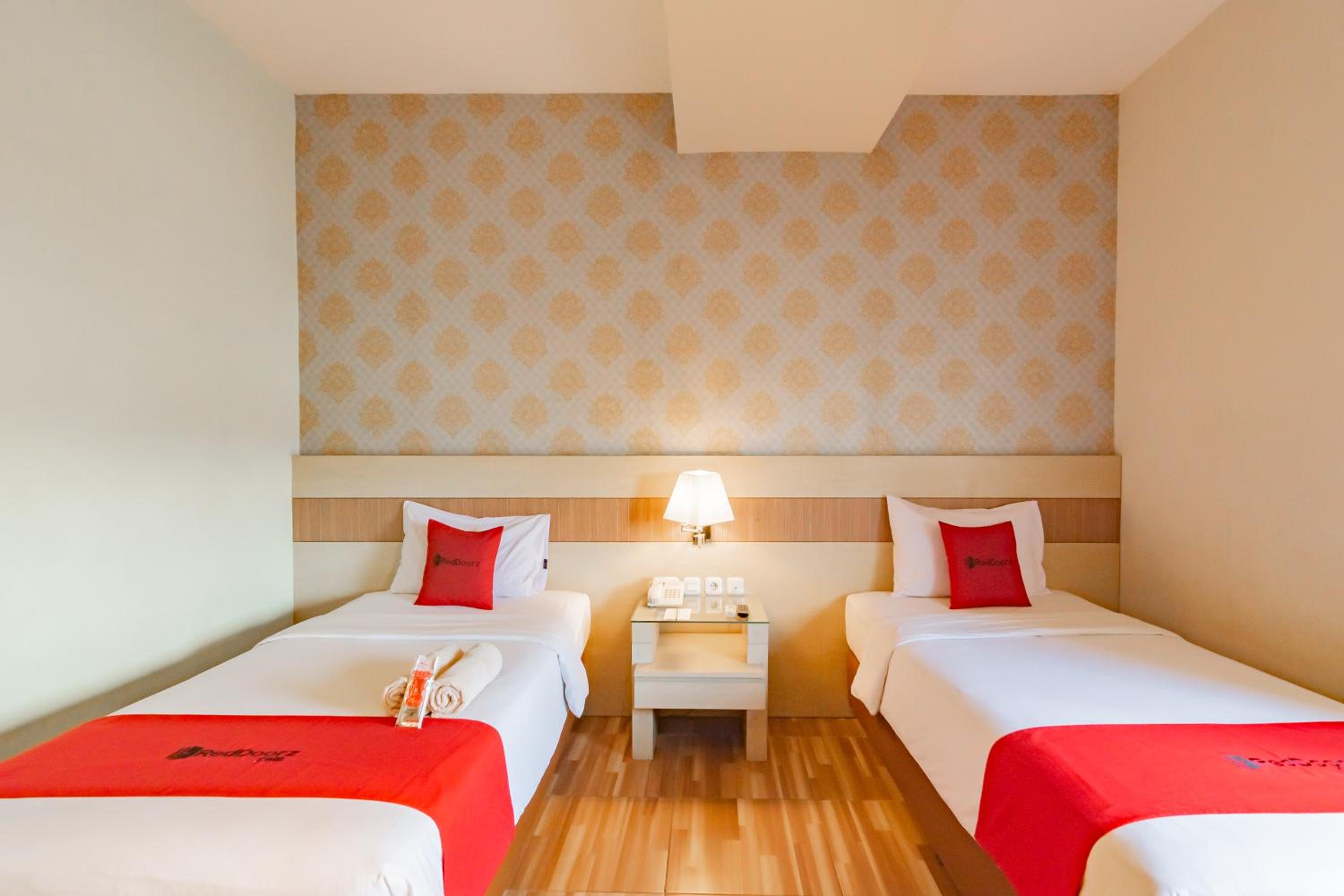 Twin Room - Photo 9