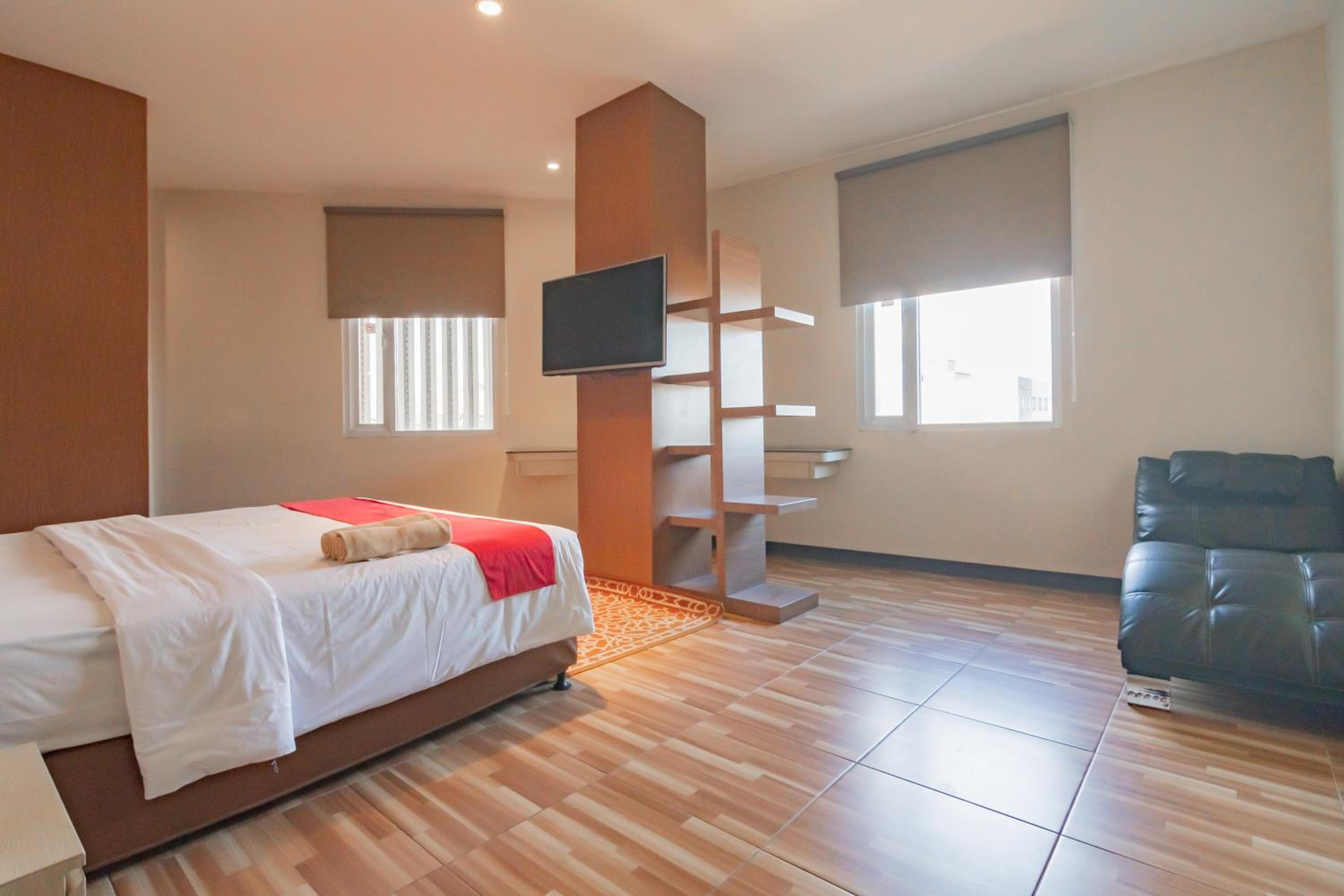 Deluxe Room - Photo 4