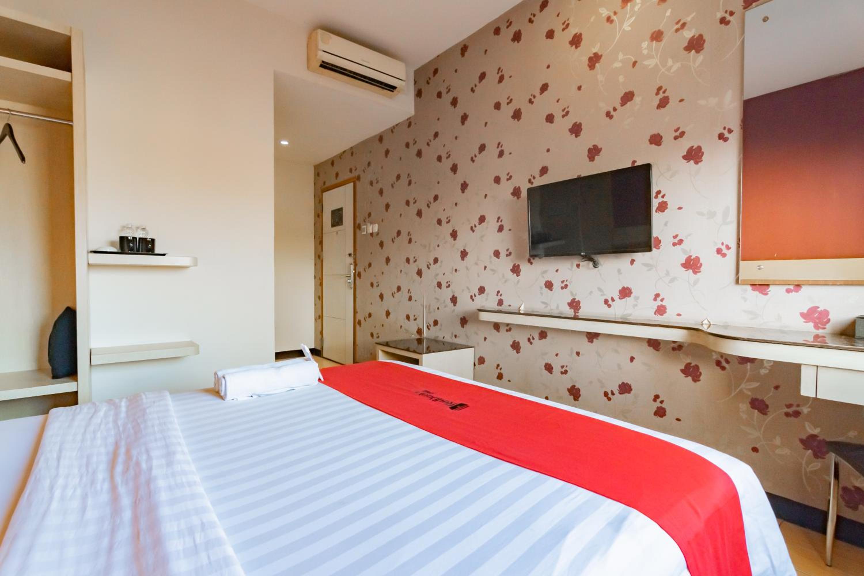 Double Room - Photo 6