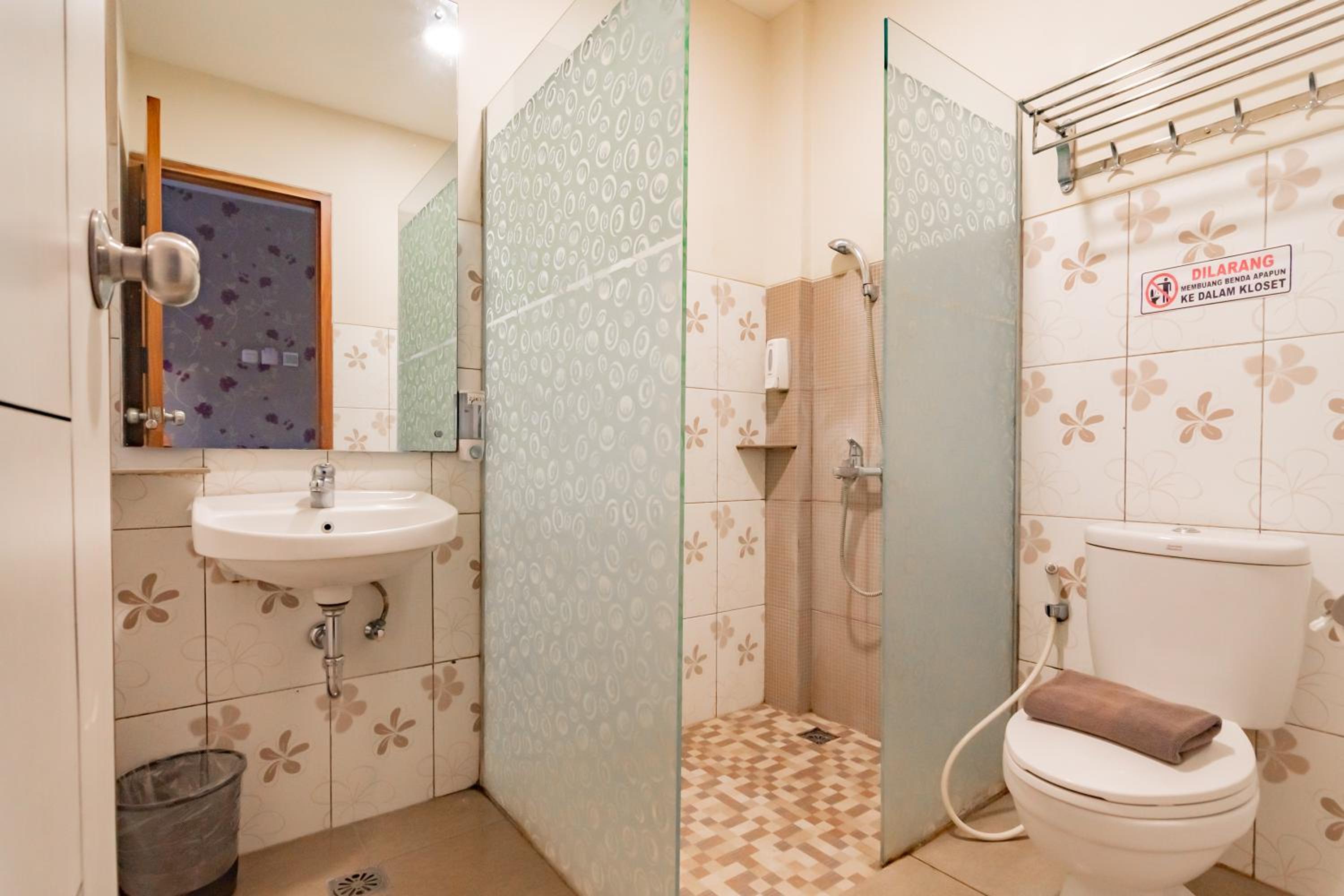 Double Room - Photo 2