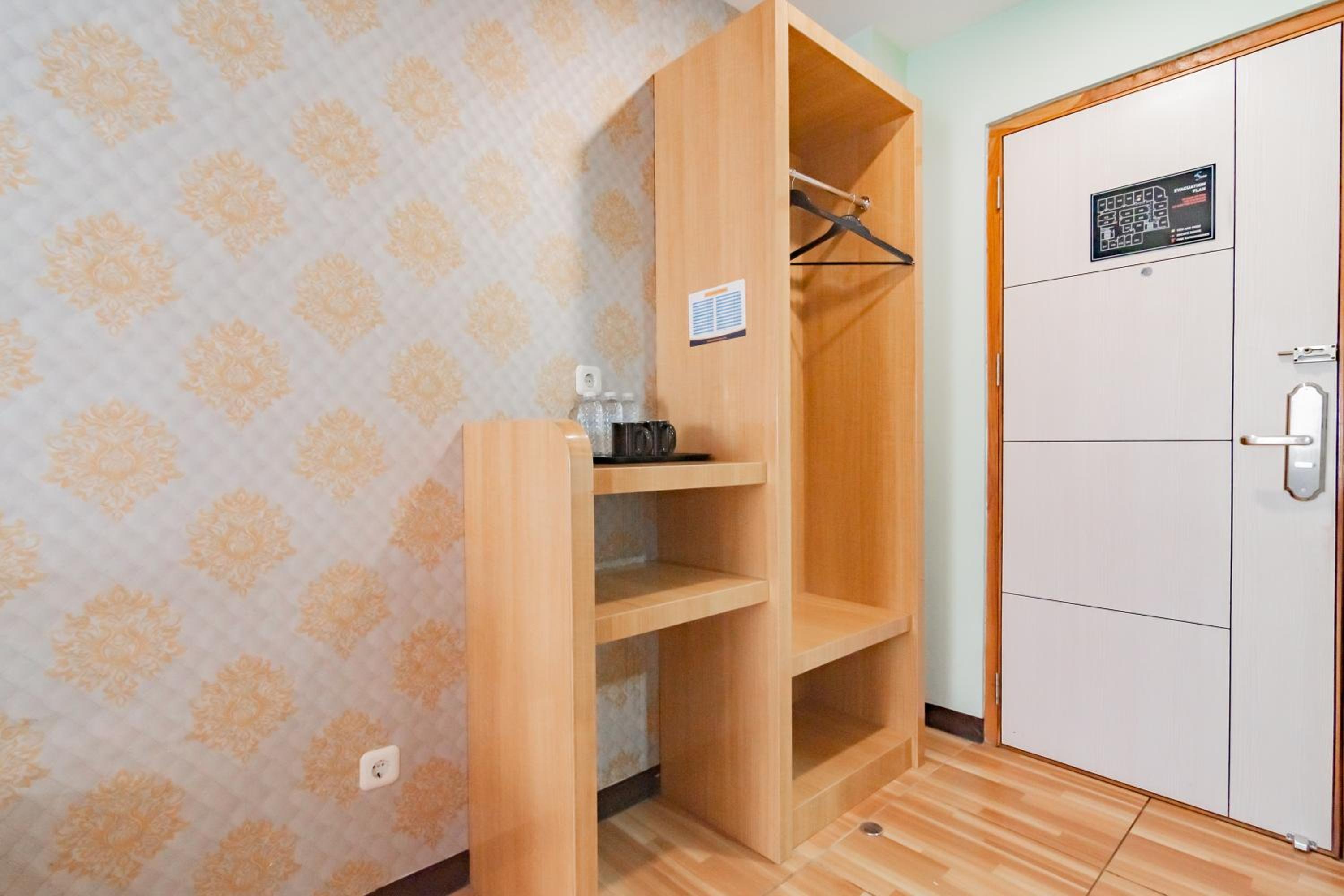 Twin Room - Photo 4