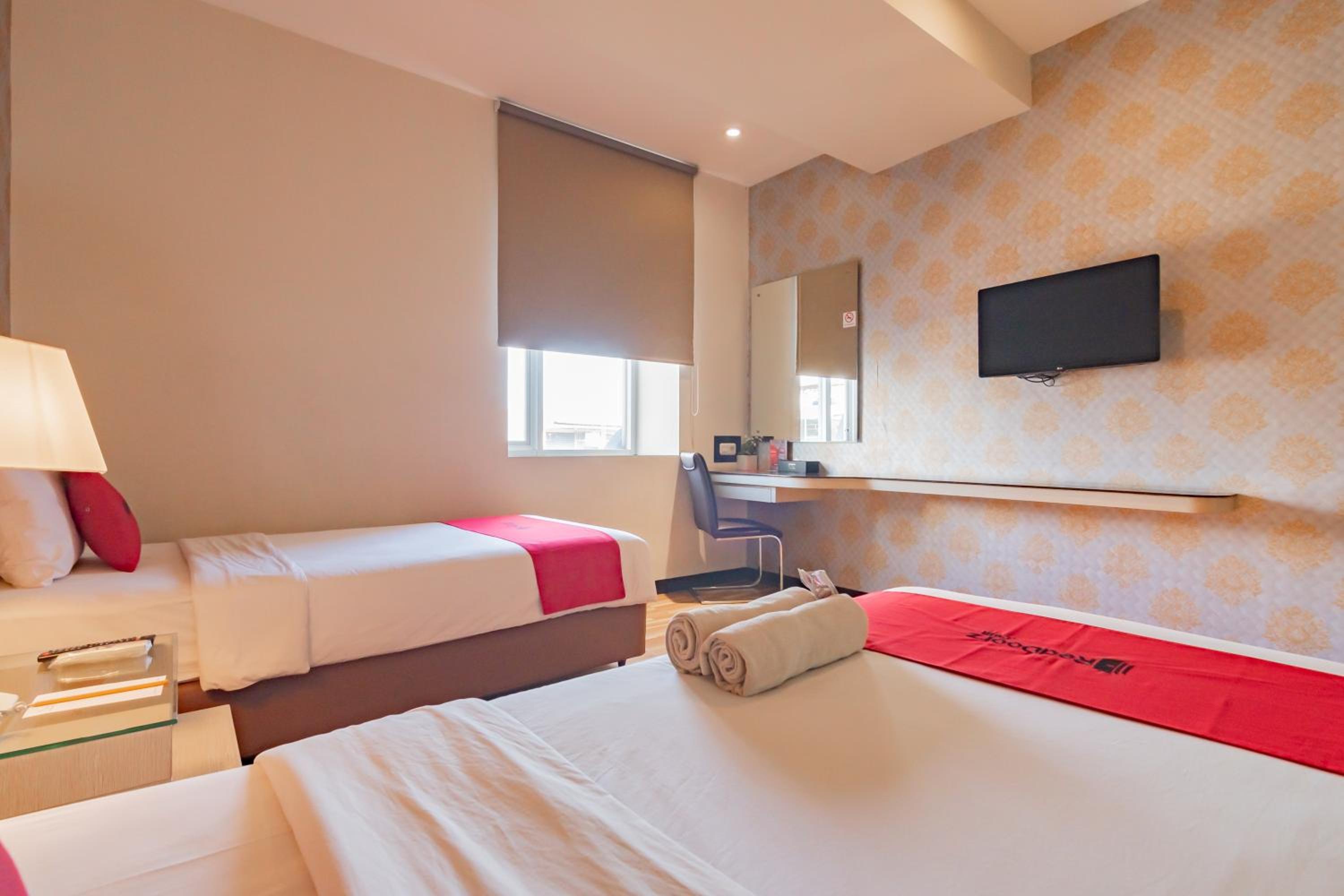 Twin Room - Photo 5