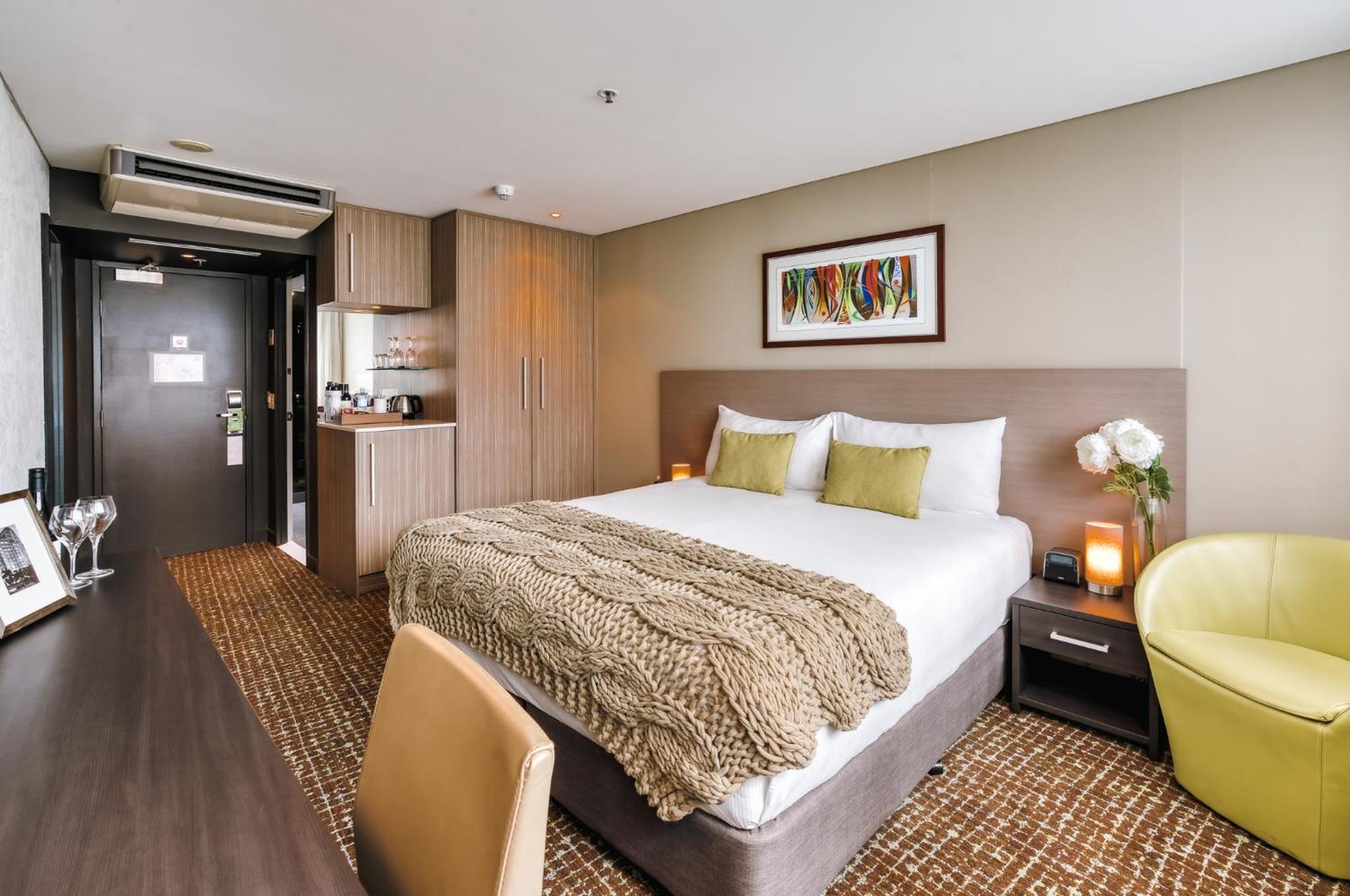 Deluxe Guest Room - Photo 2