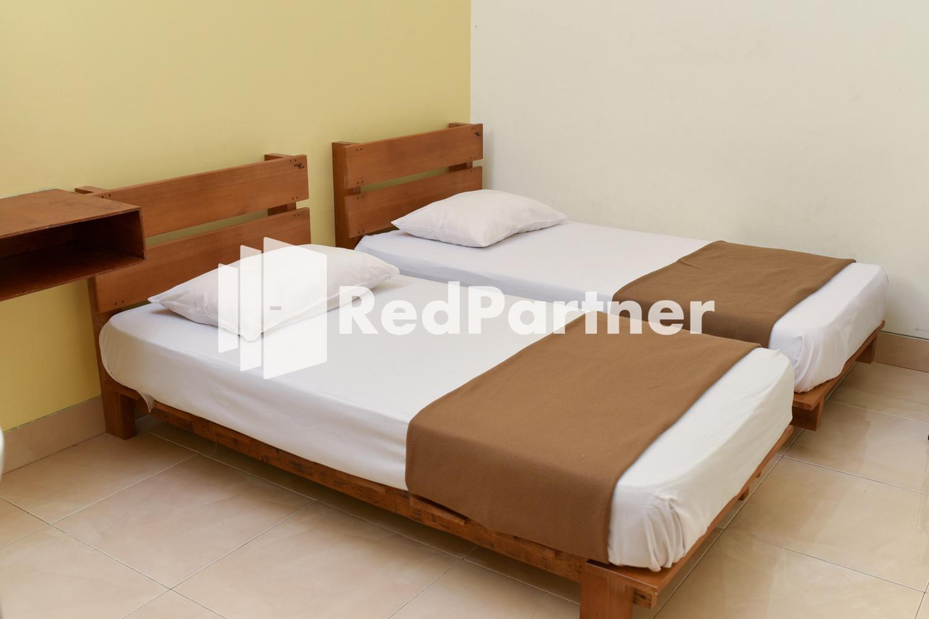 Economy Twin Room