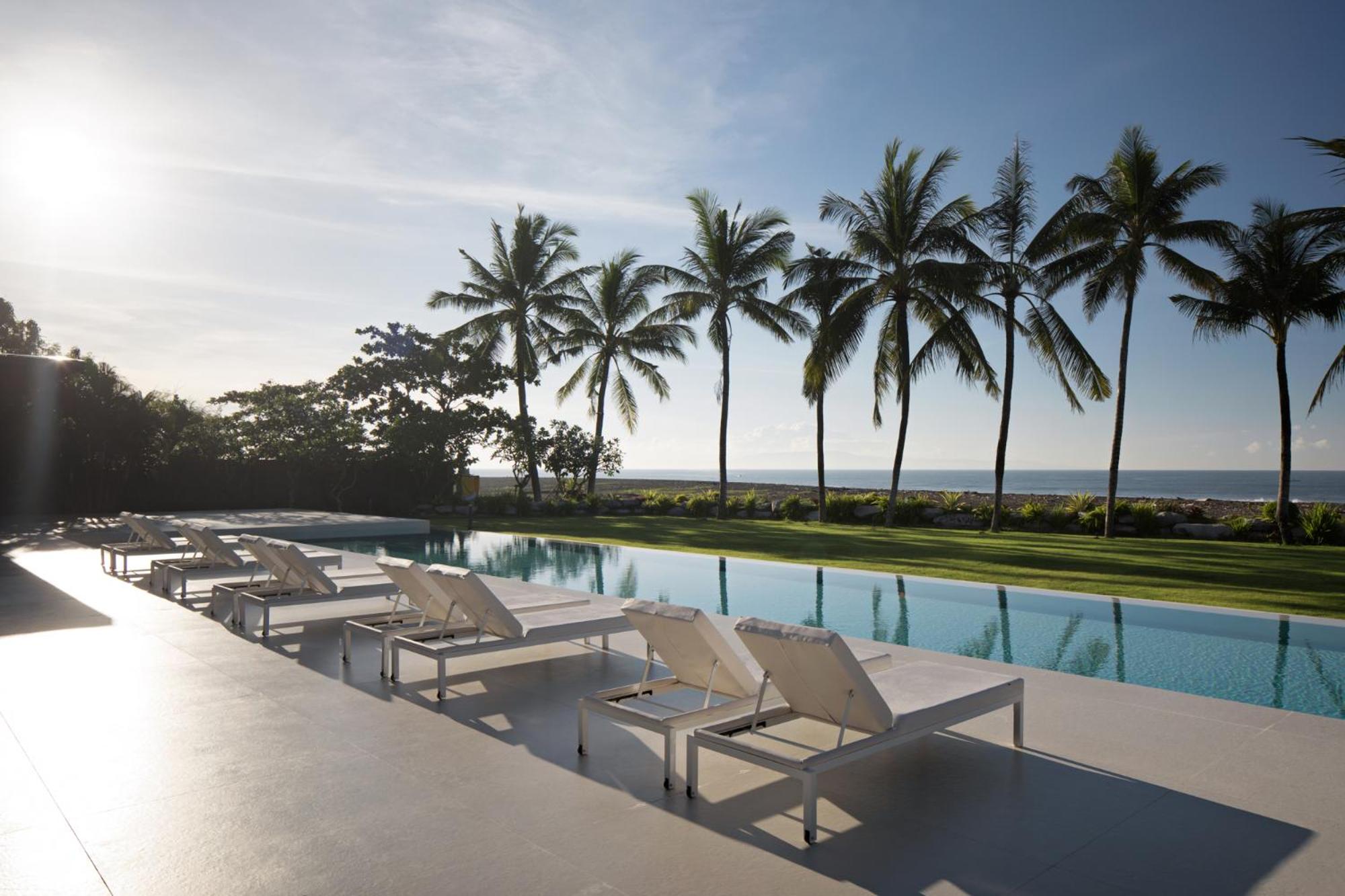 Deluxe Suite With Sea View photo 3
