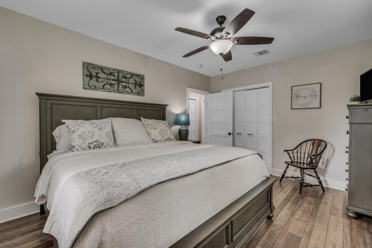 Two-Bedroom House photo 2