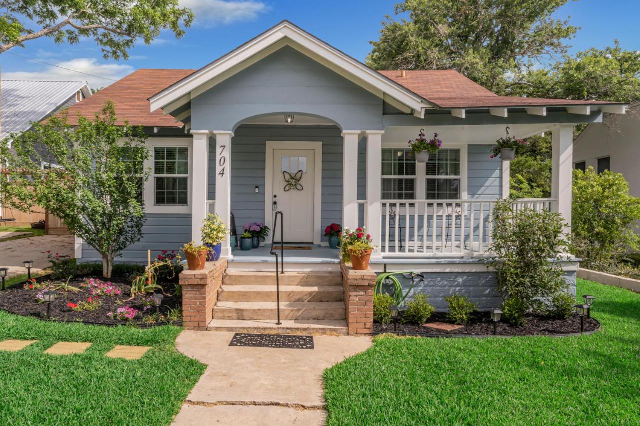 Two-Bedroom House photo 3