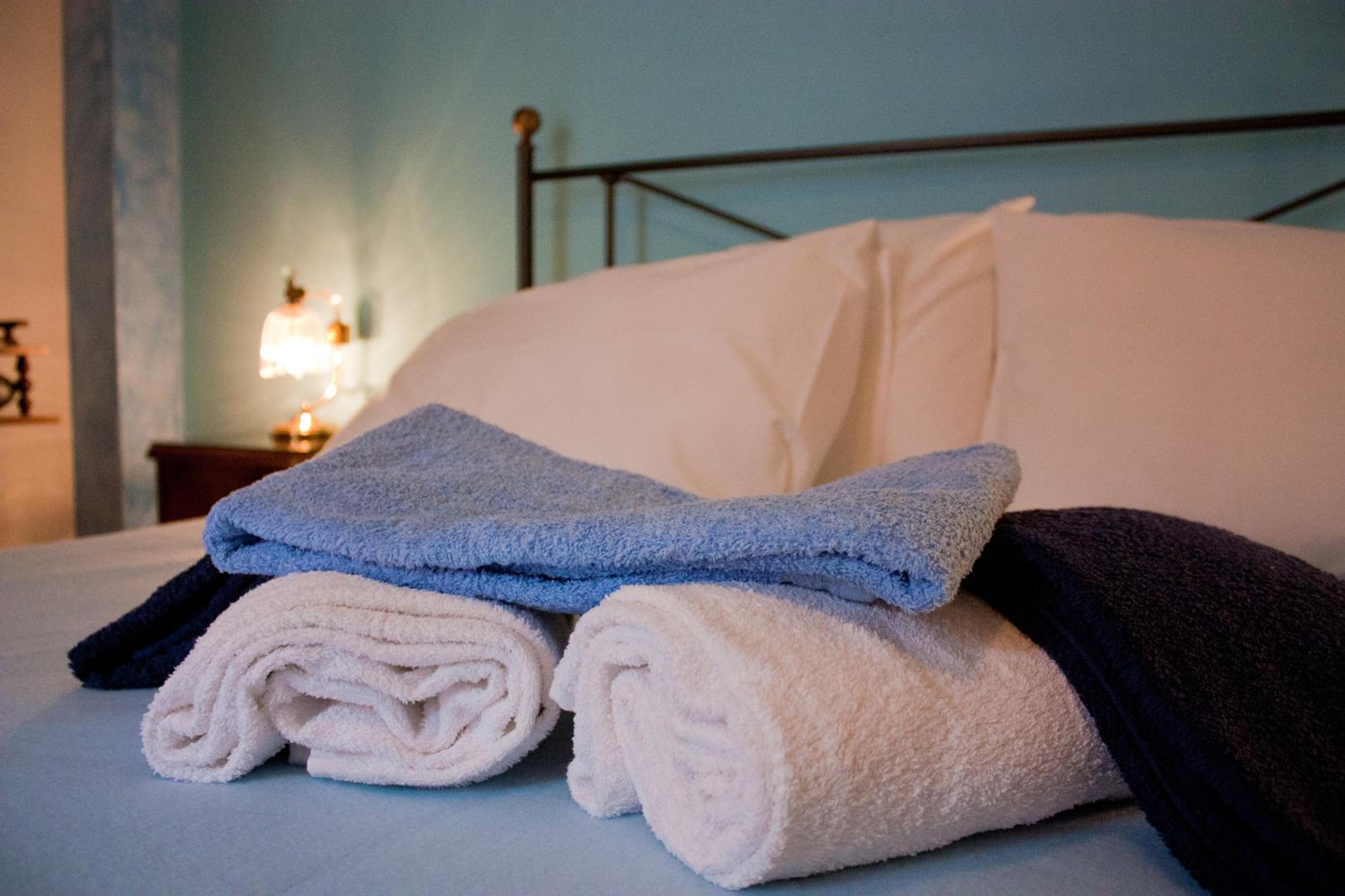 Double Or Twin Room With Shared Bathroom