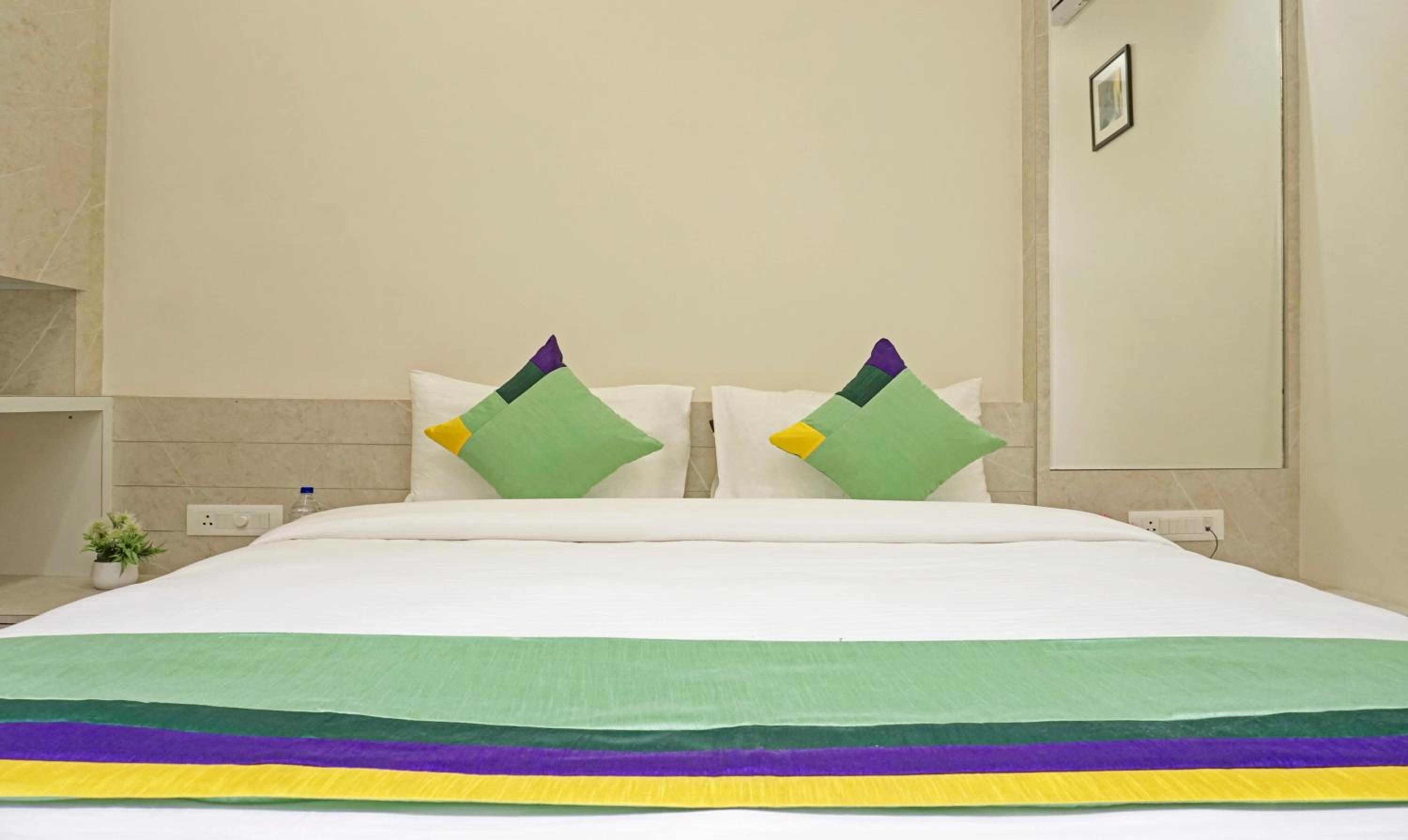 Deluxe Double Room - Photo 7