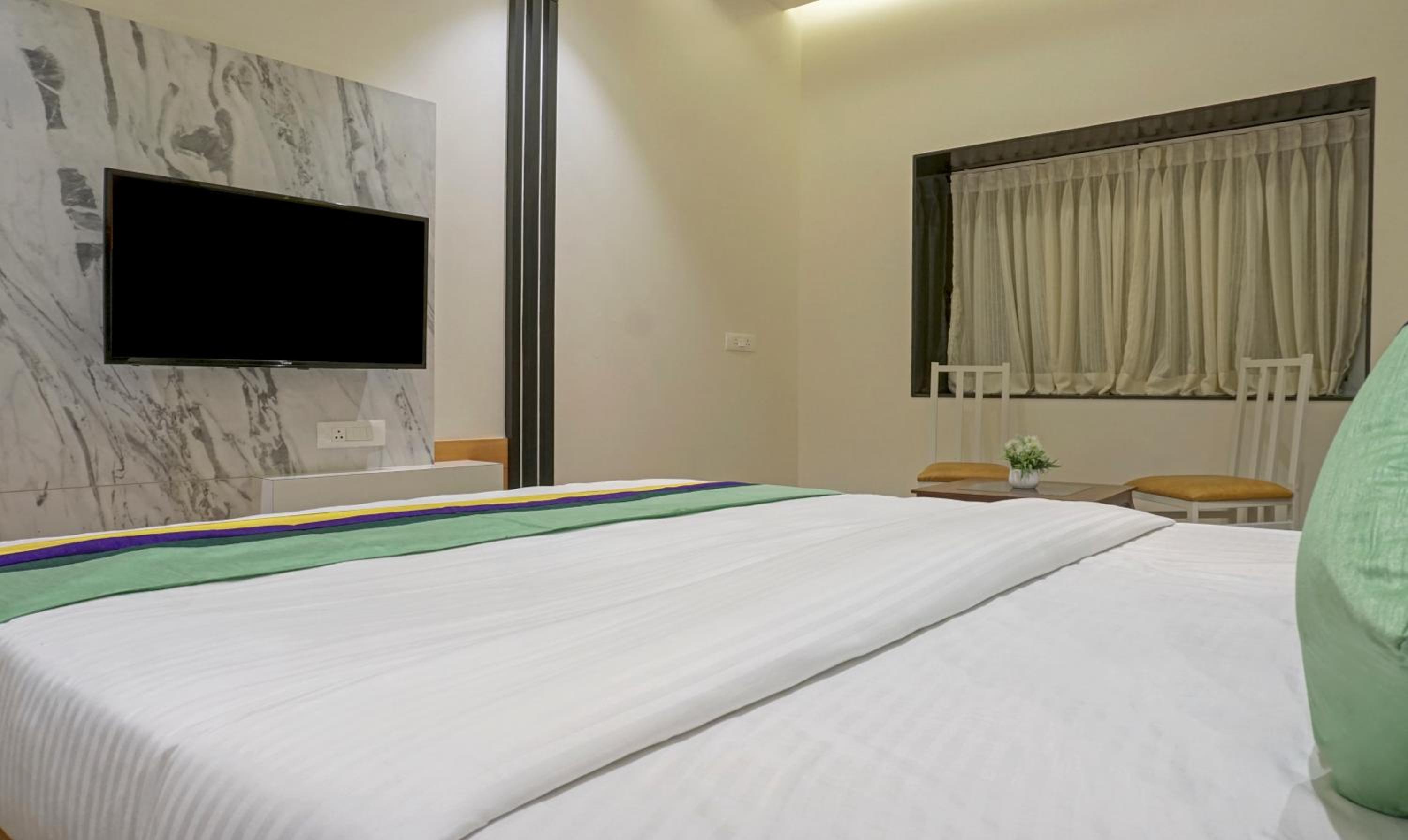 Deluxe Double Room - Photo 5