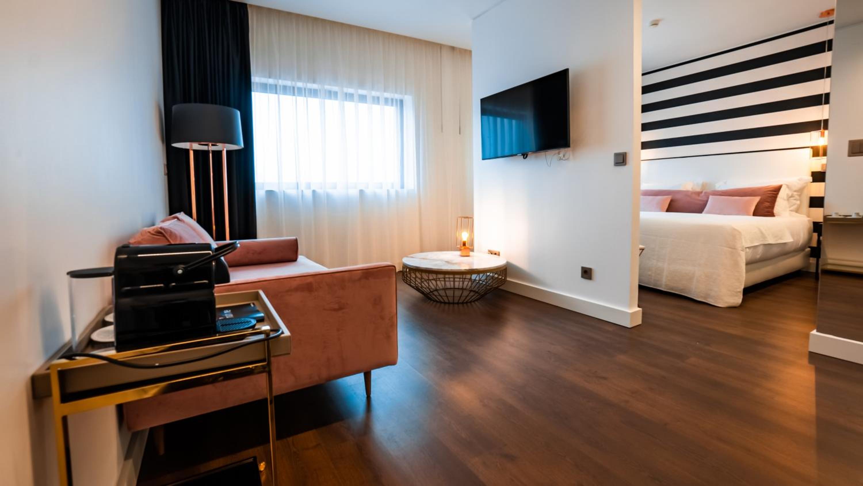 Suite - Photo 4