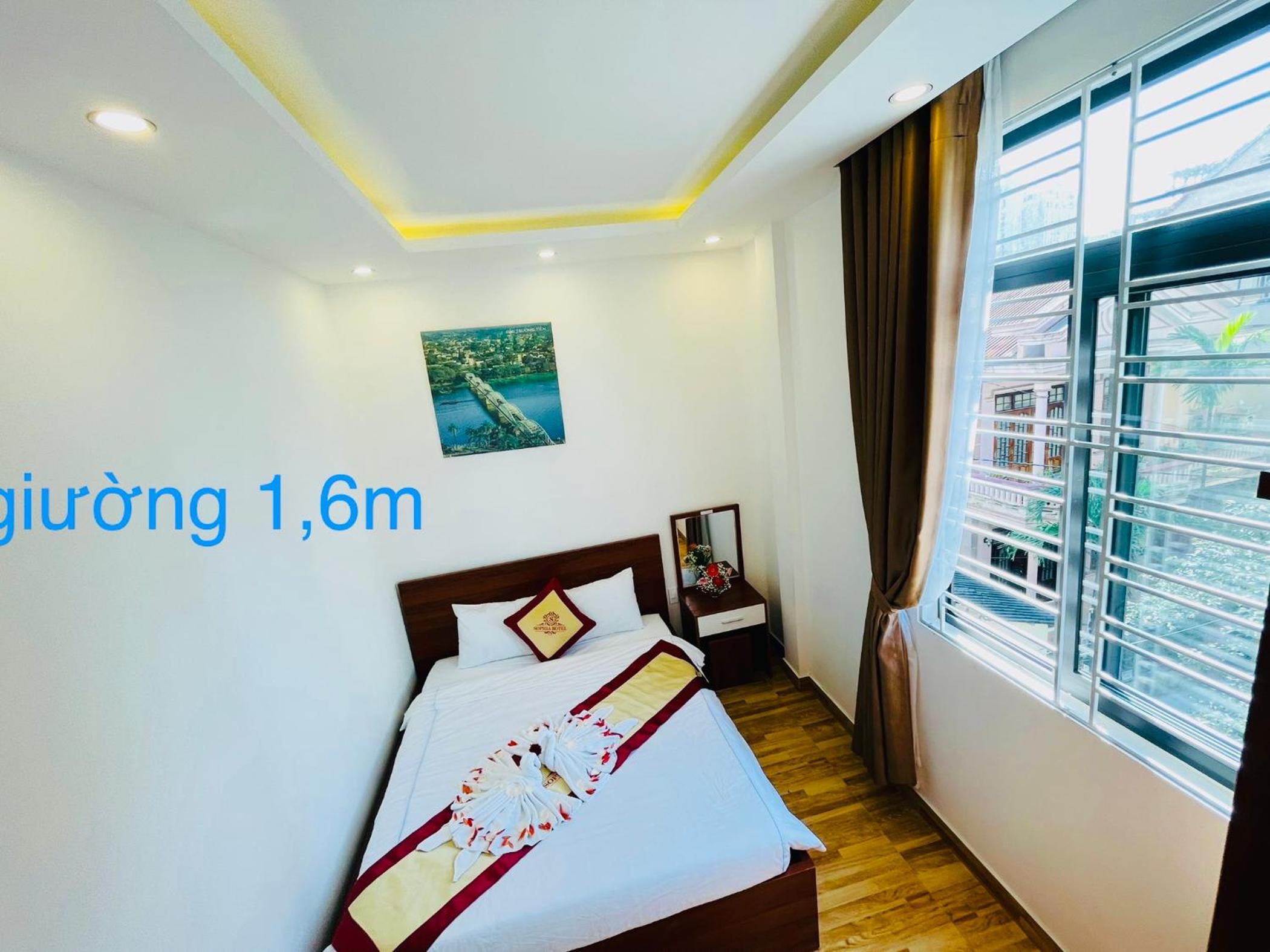 Deluxe Room - Photo 4
