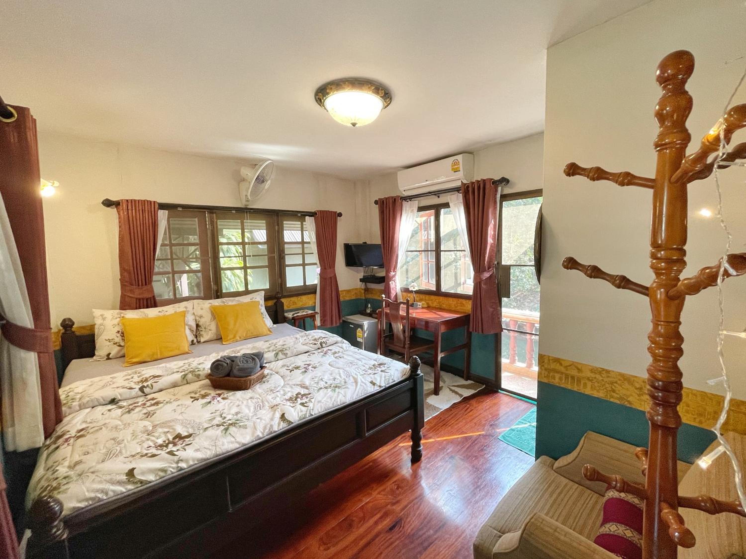 One-Bedroom Bungalow - Photo 14