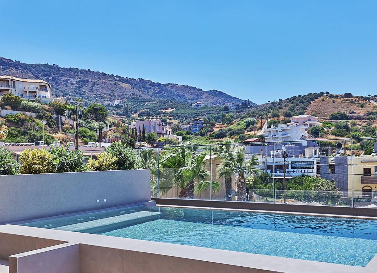 Aquamarine Suite Mountain View with Plunge Pool - Photo 2