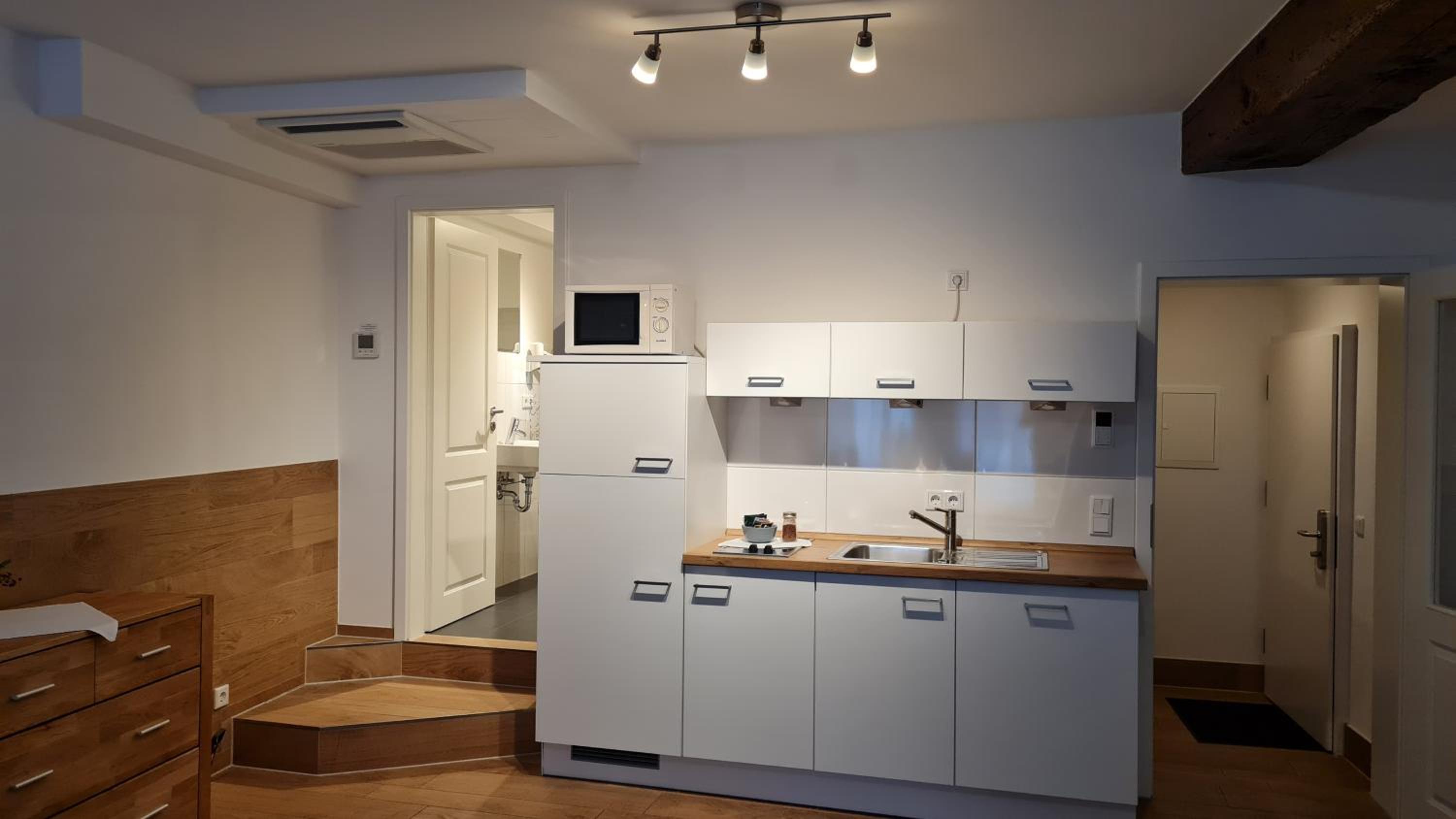 Apartment - Photo 4