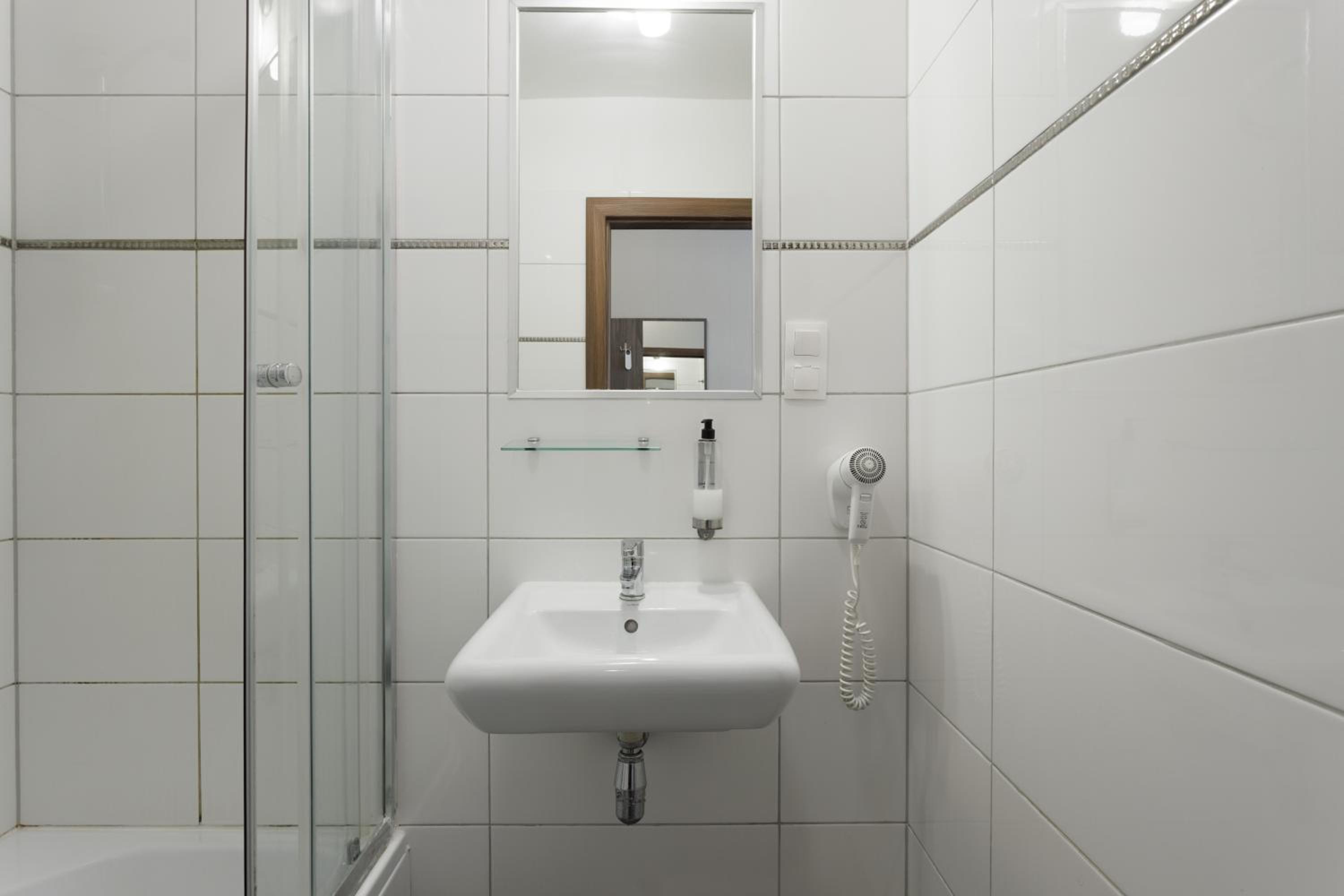 Standard Quadruple Room - Photo 2