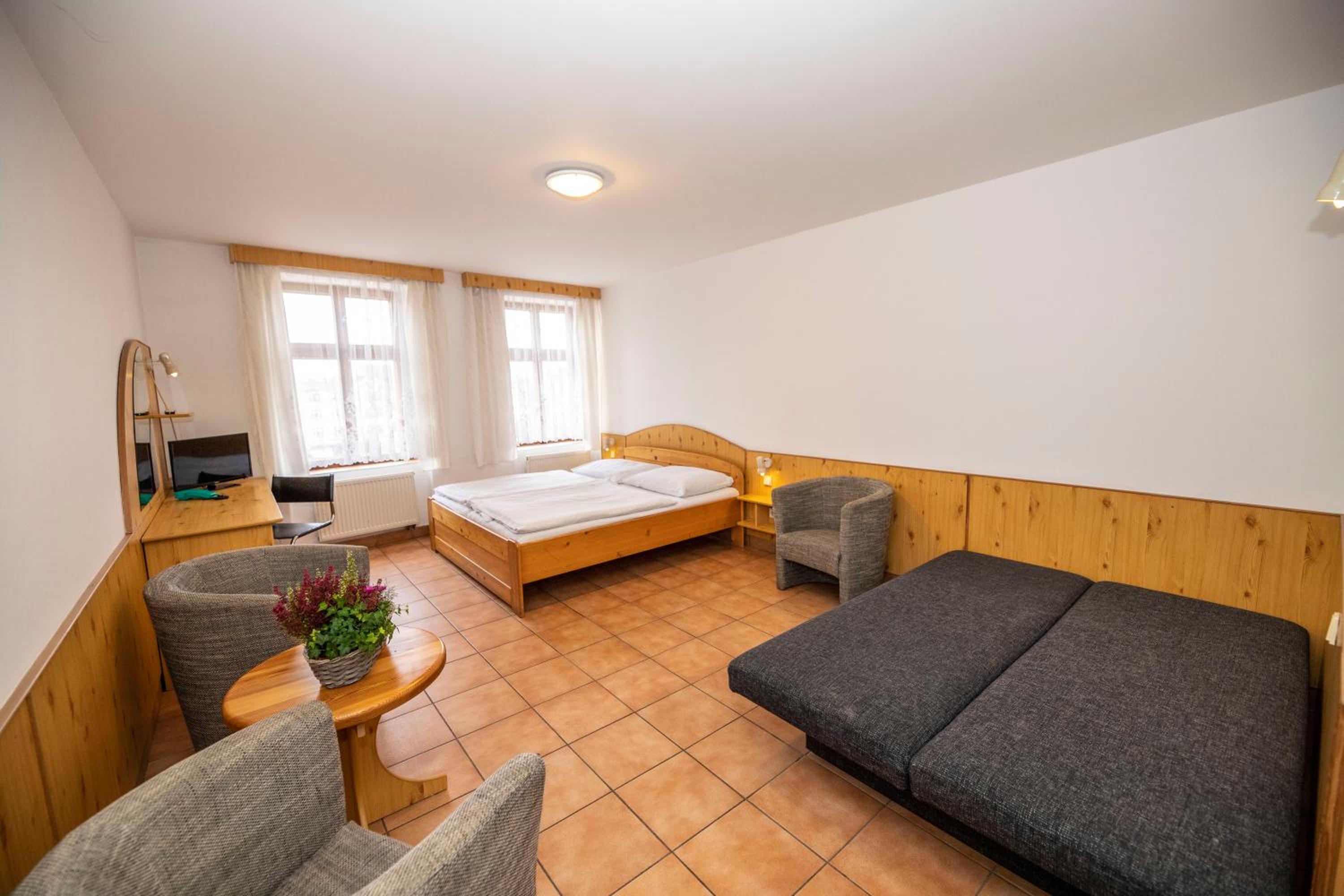 Quadruple Room with Bathroom photo 2