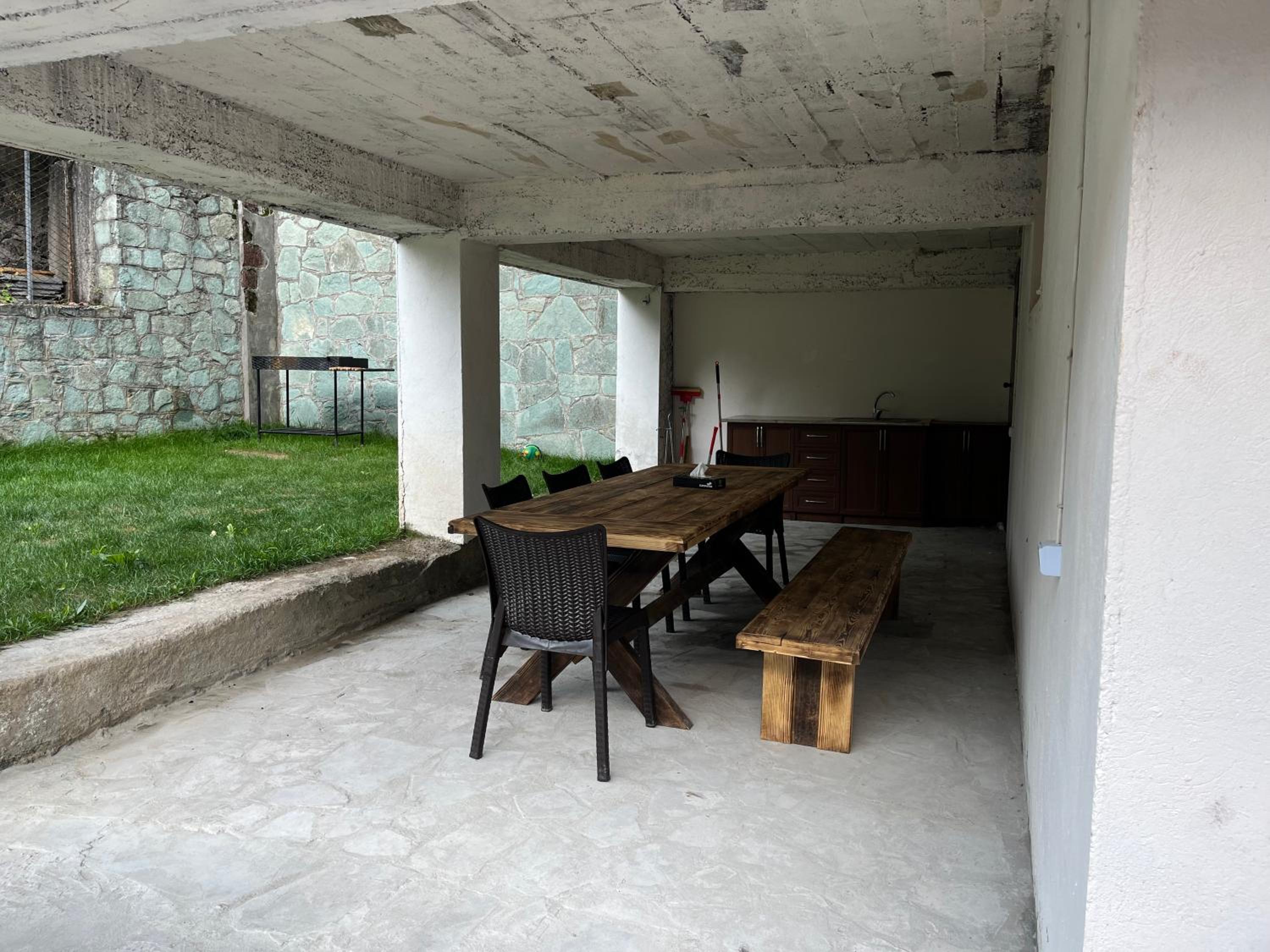 Three-Bedroom House photo 2