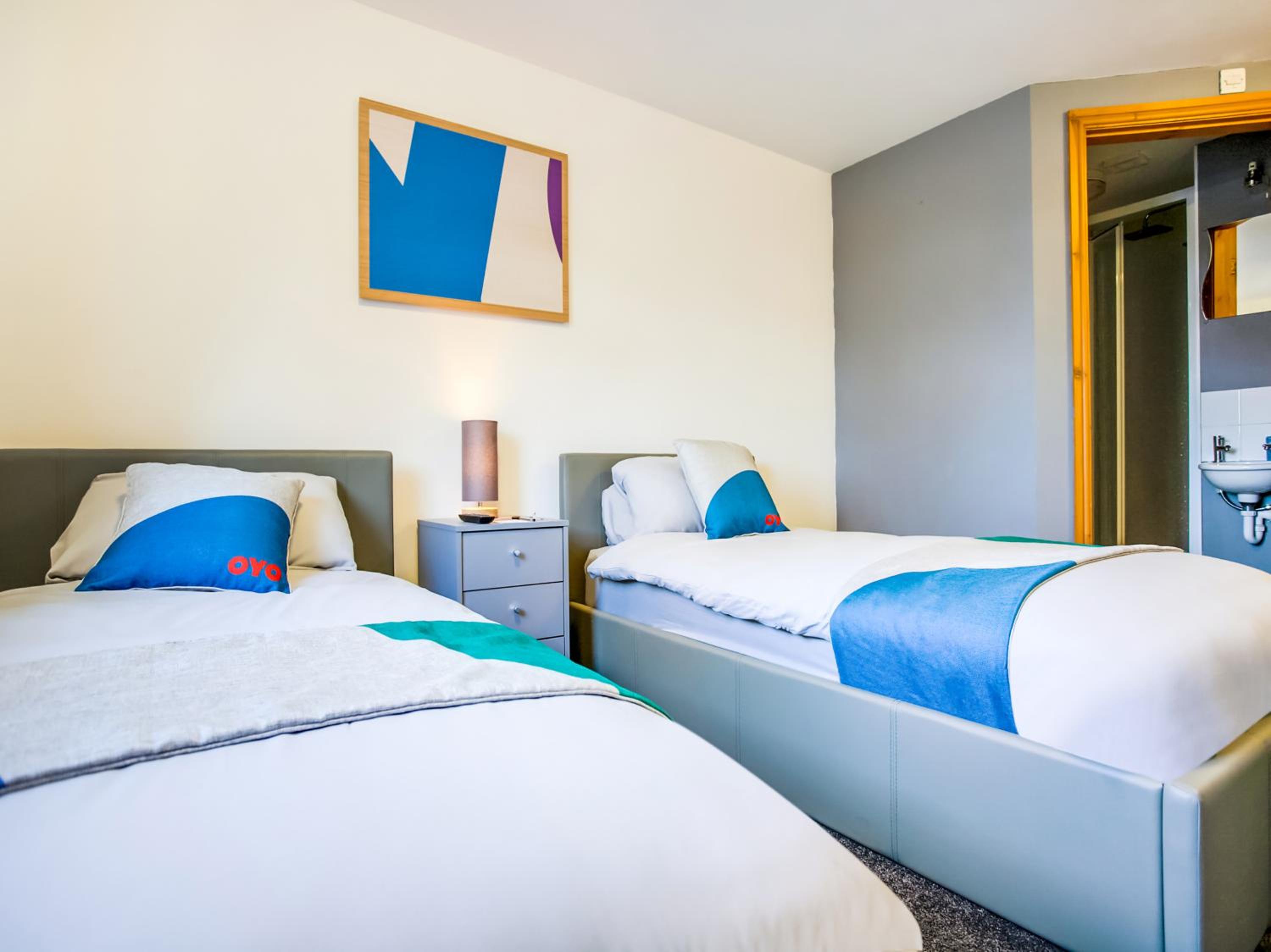Standard Twin Room photo 2