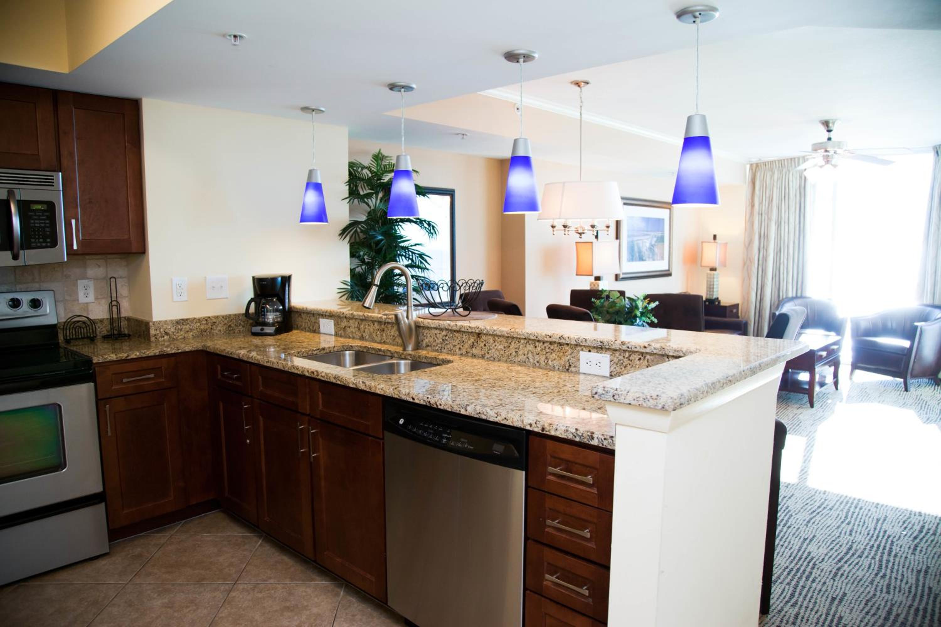 Three-Bedroom Suite photo 3