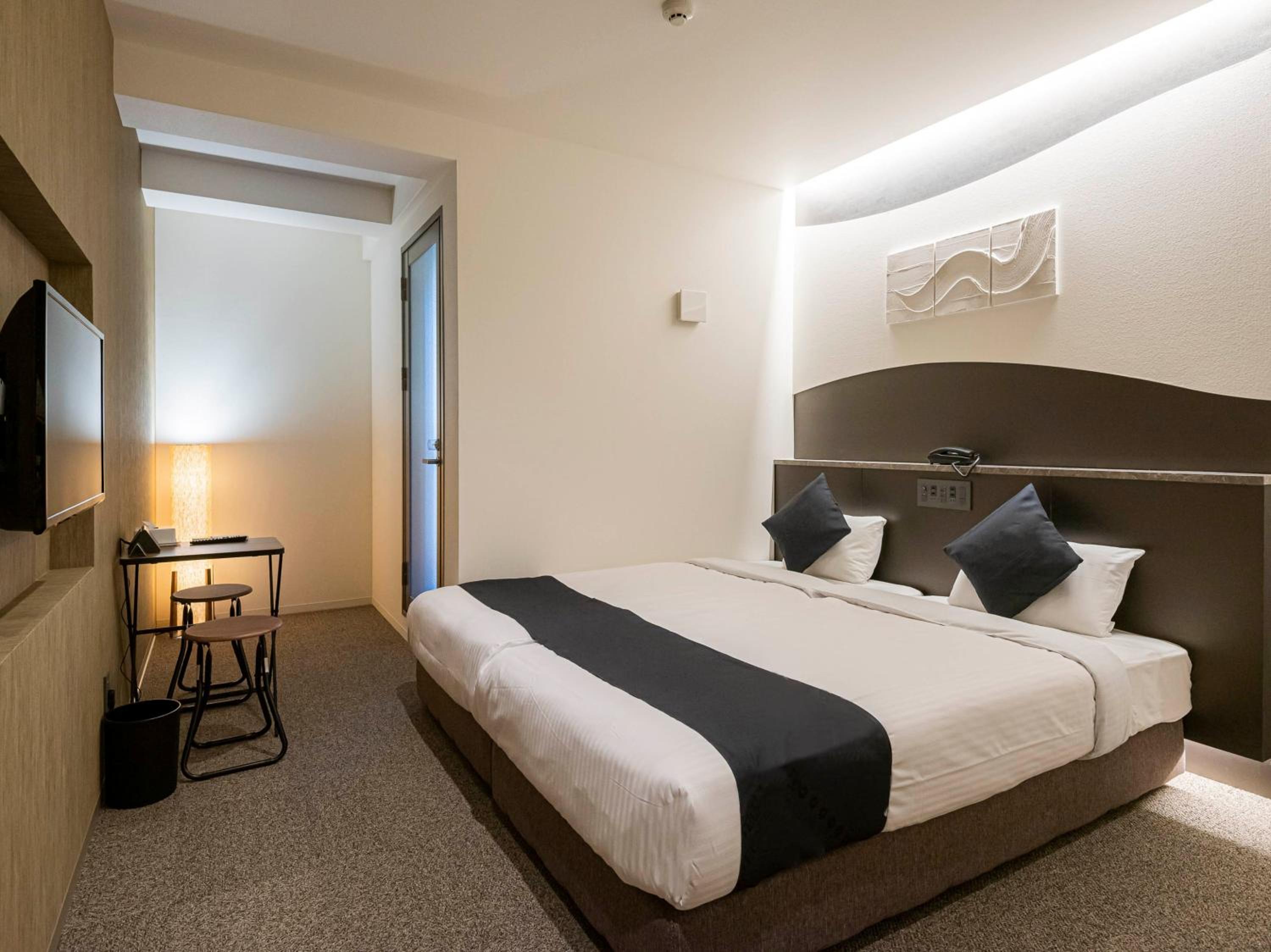 Twin Room with Bath