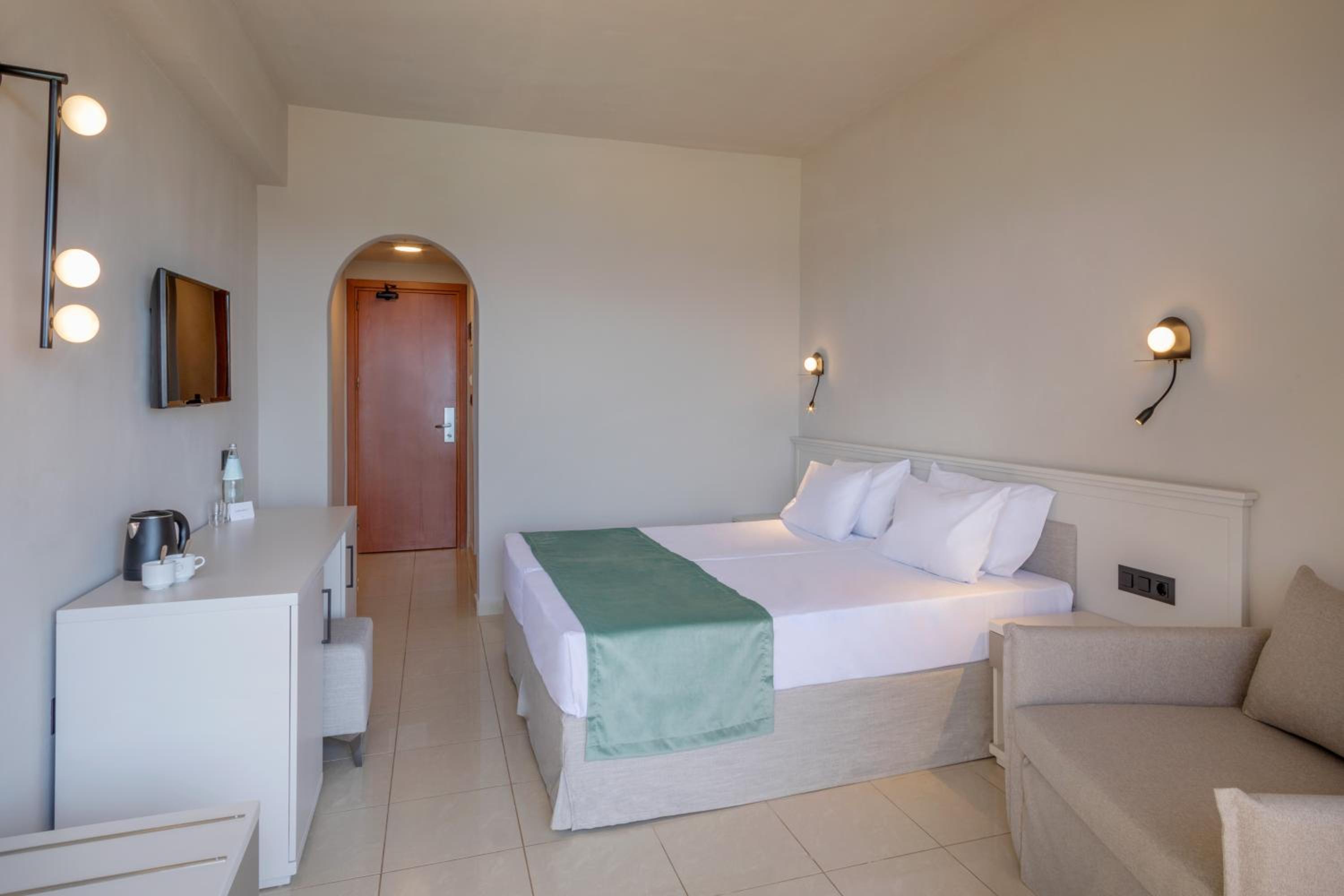Superior Room Sea View - Photo 5