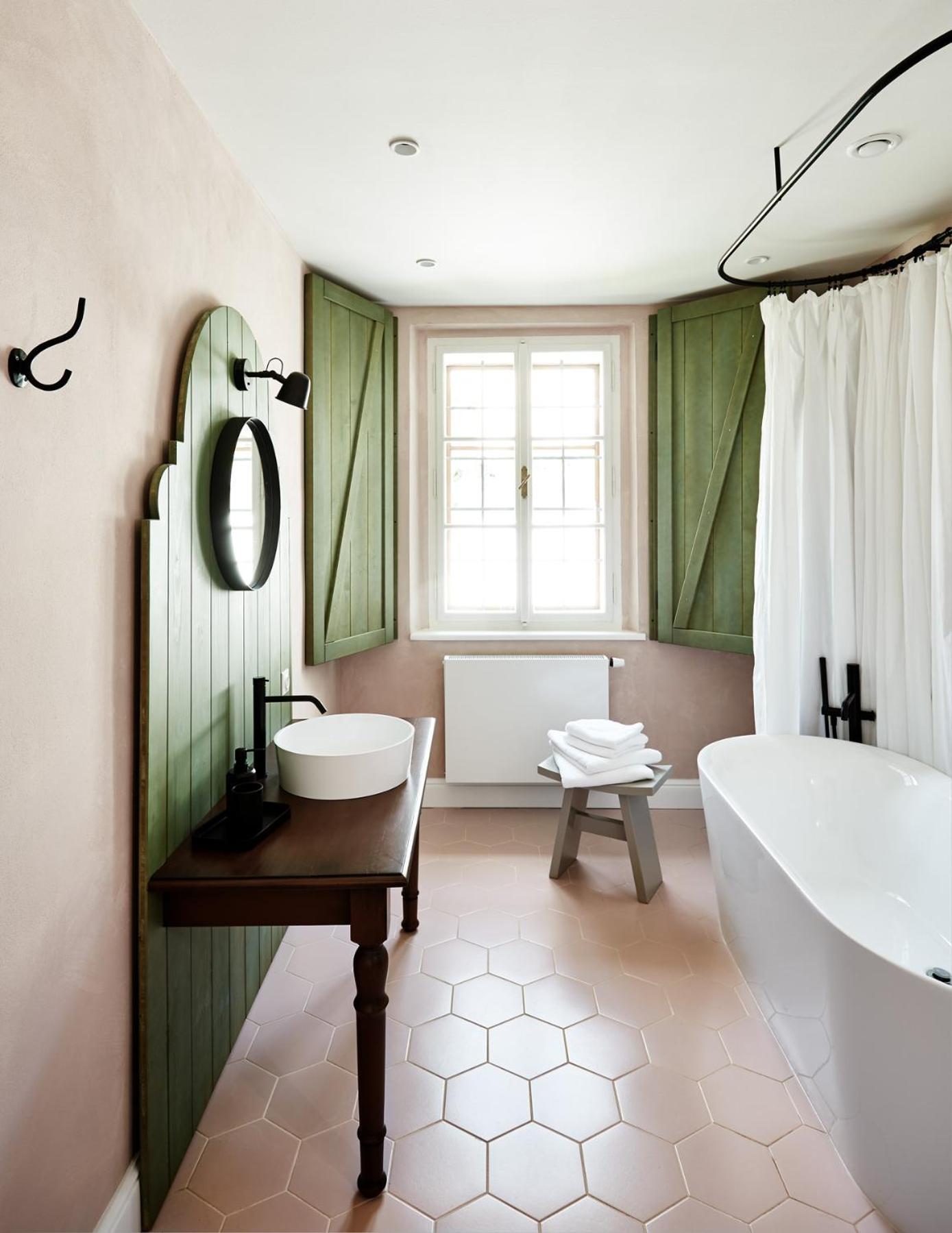 Large Double or Twin Room photo 3