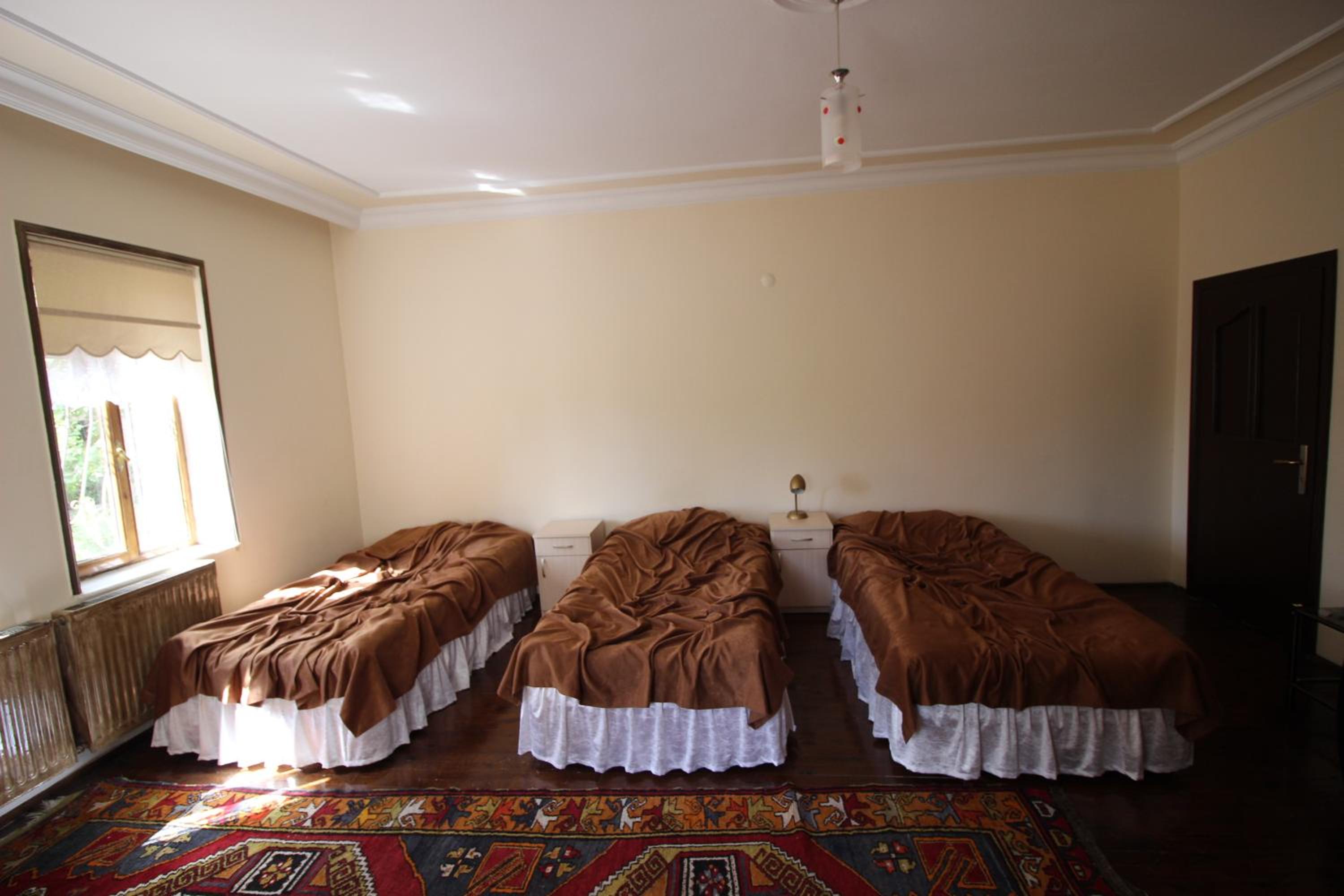 Family Room - Photo 2