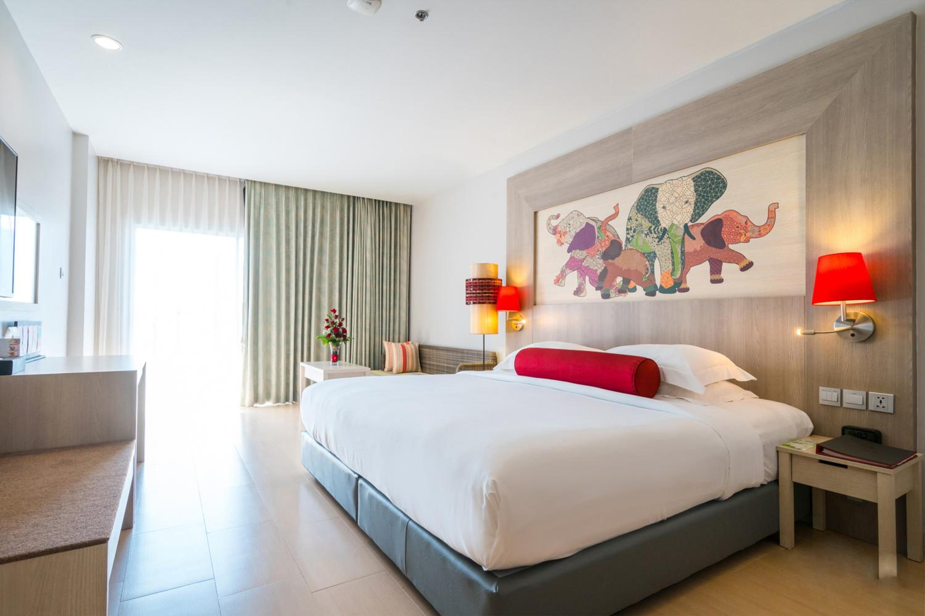 Premier Double Room with Pool View photo 3