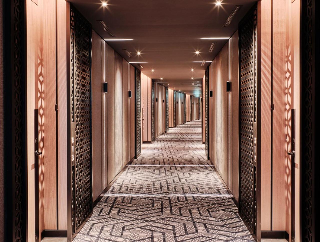 Grand Twin Room - Club Access - Photo 4