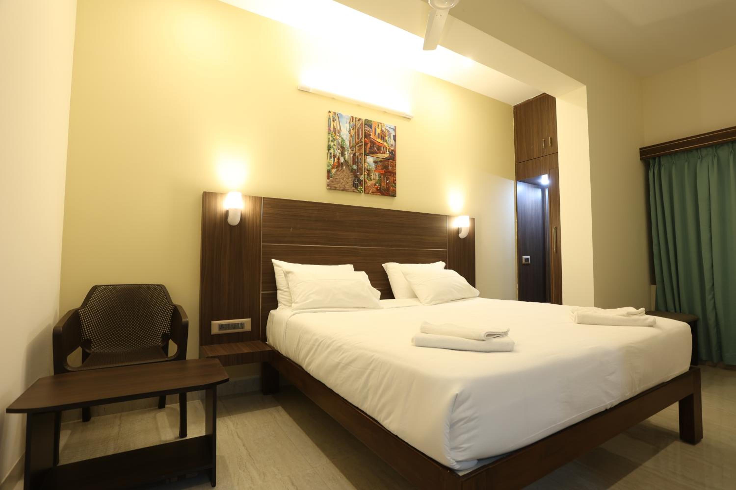 Superior King Room - Photo 1