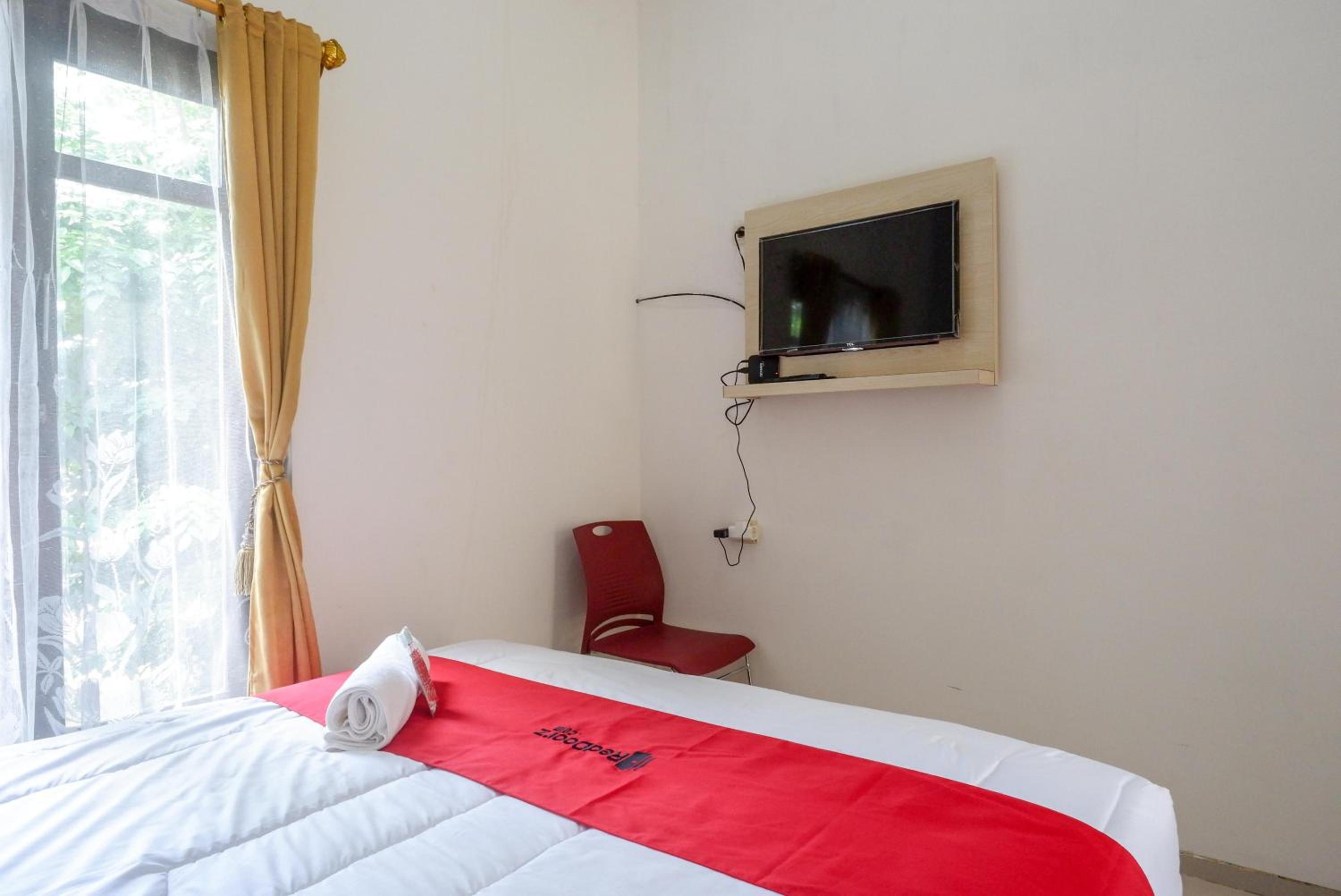 Standard Double Room - Photo 5