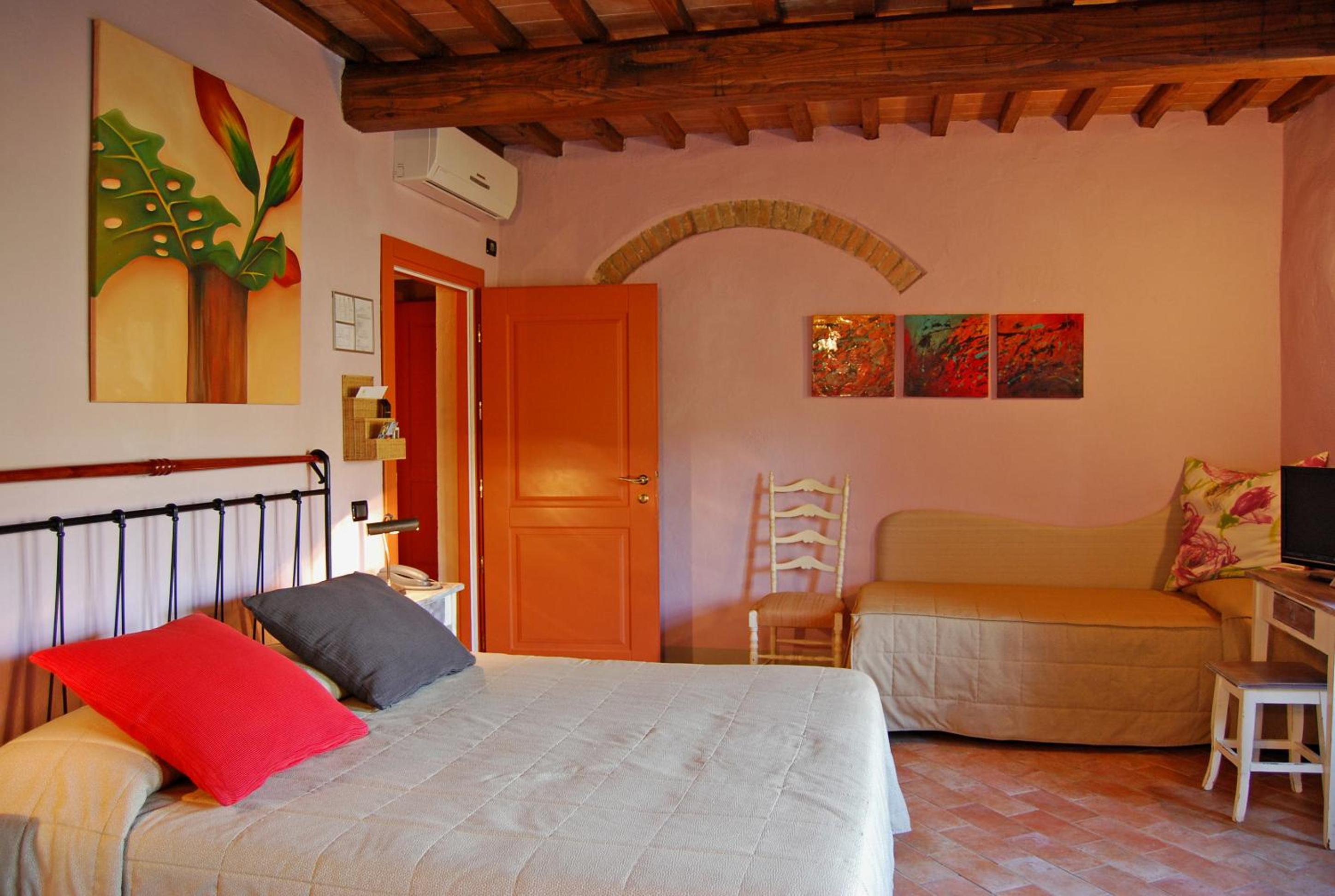 Comfort Triple Room photo 3