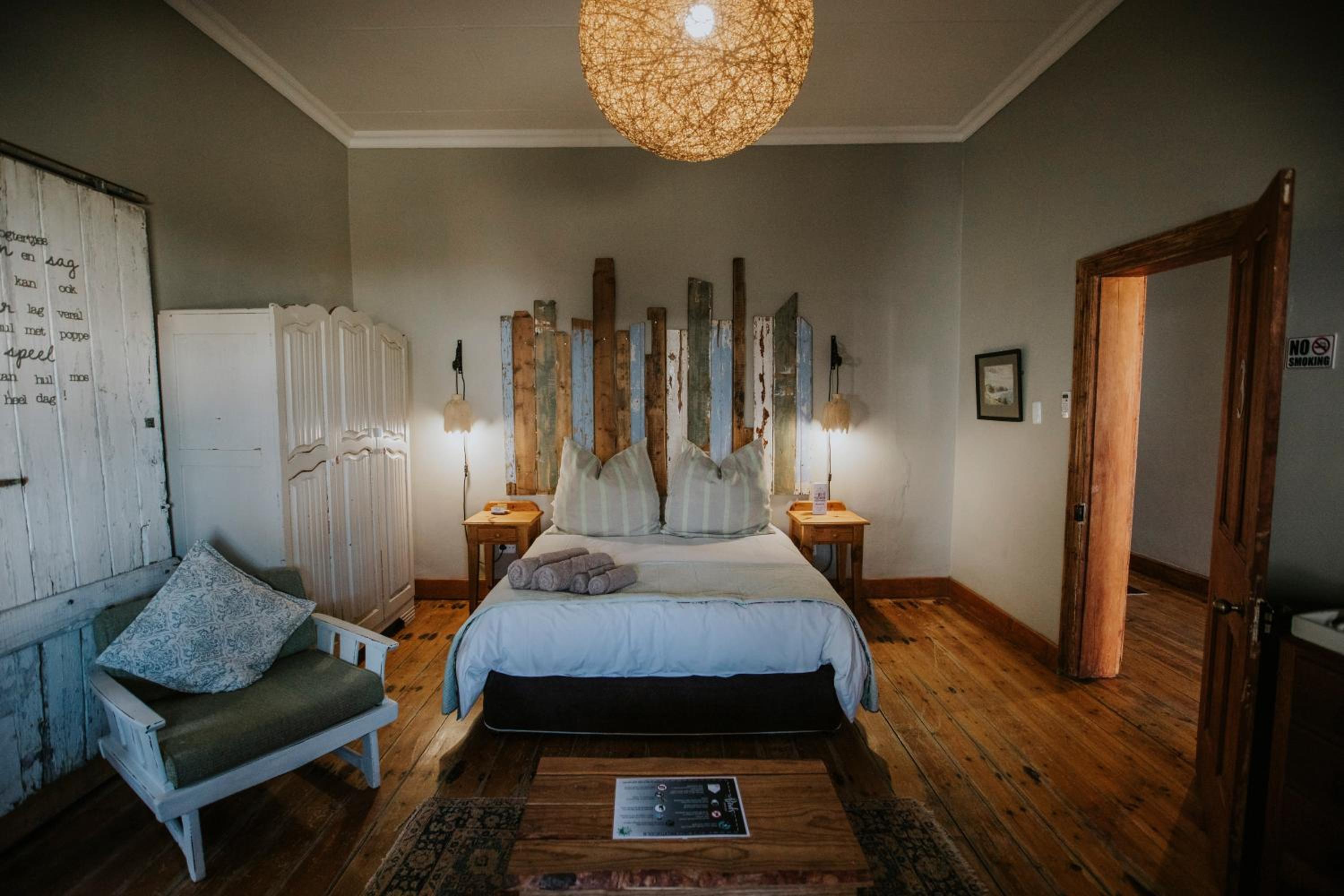 Superior King Room - Photo 1