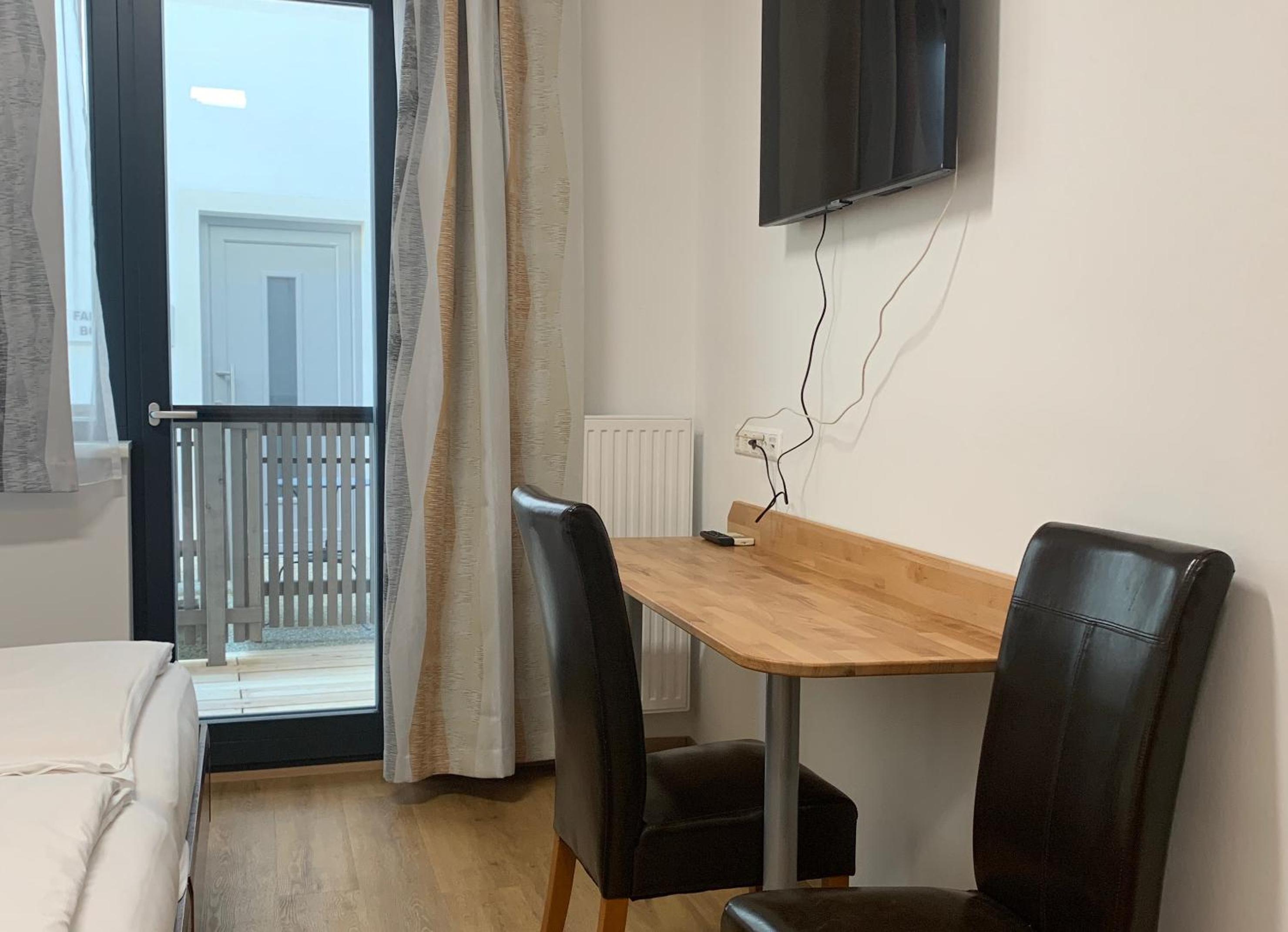 Double Room with Balcony photo 2