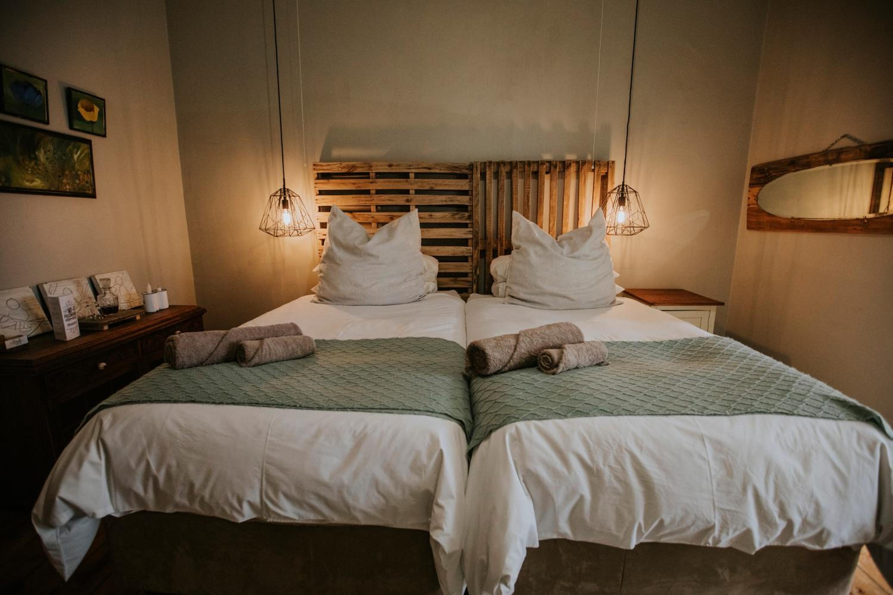 Superior King Room - Photo 4