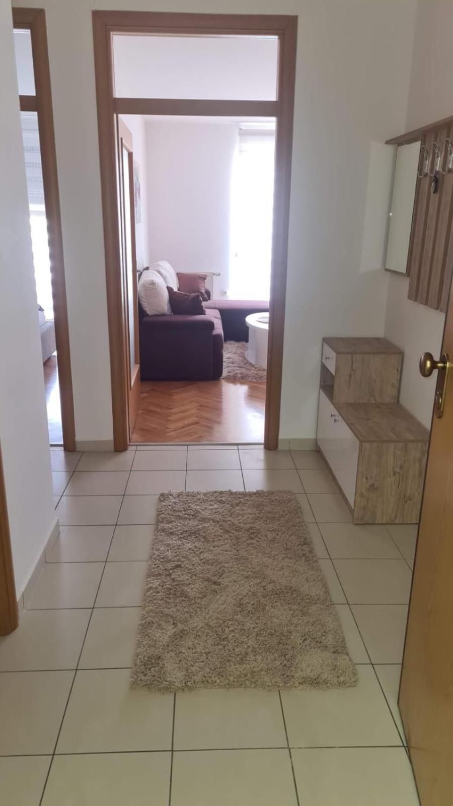Apartment - Photo 8