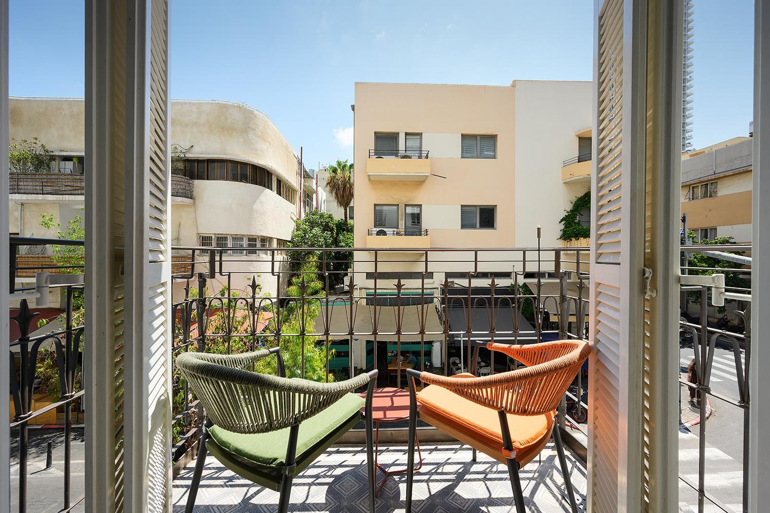 Double Room with Balcony - Photo 5