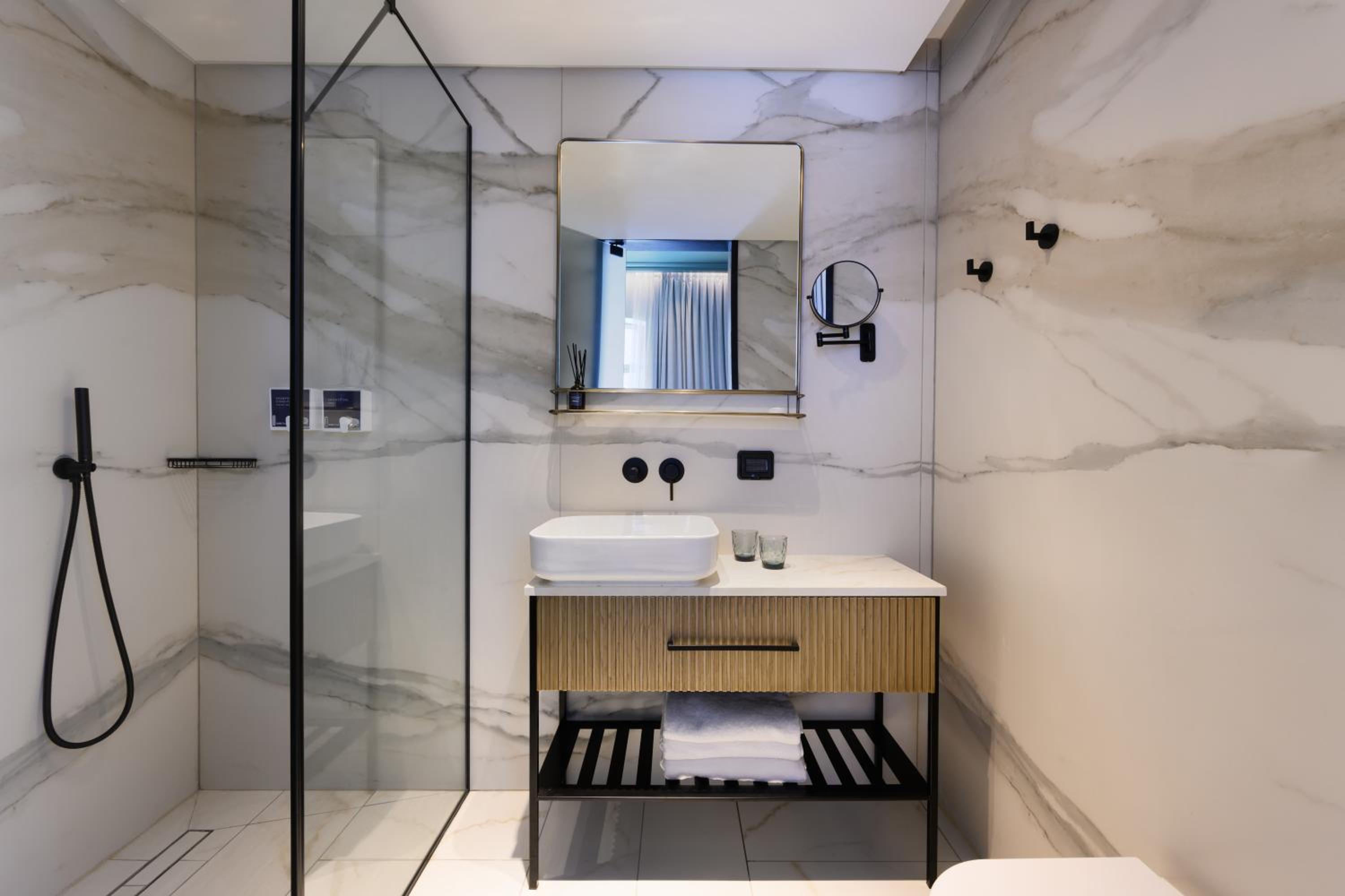 Double Room - Photo 4