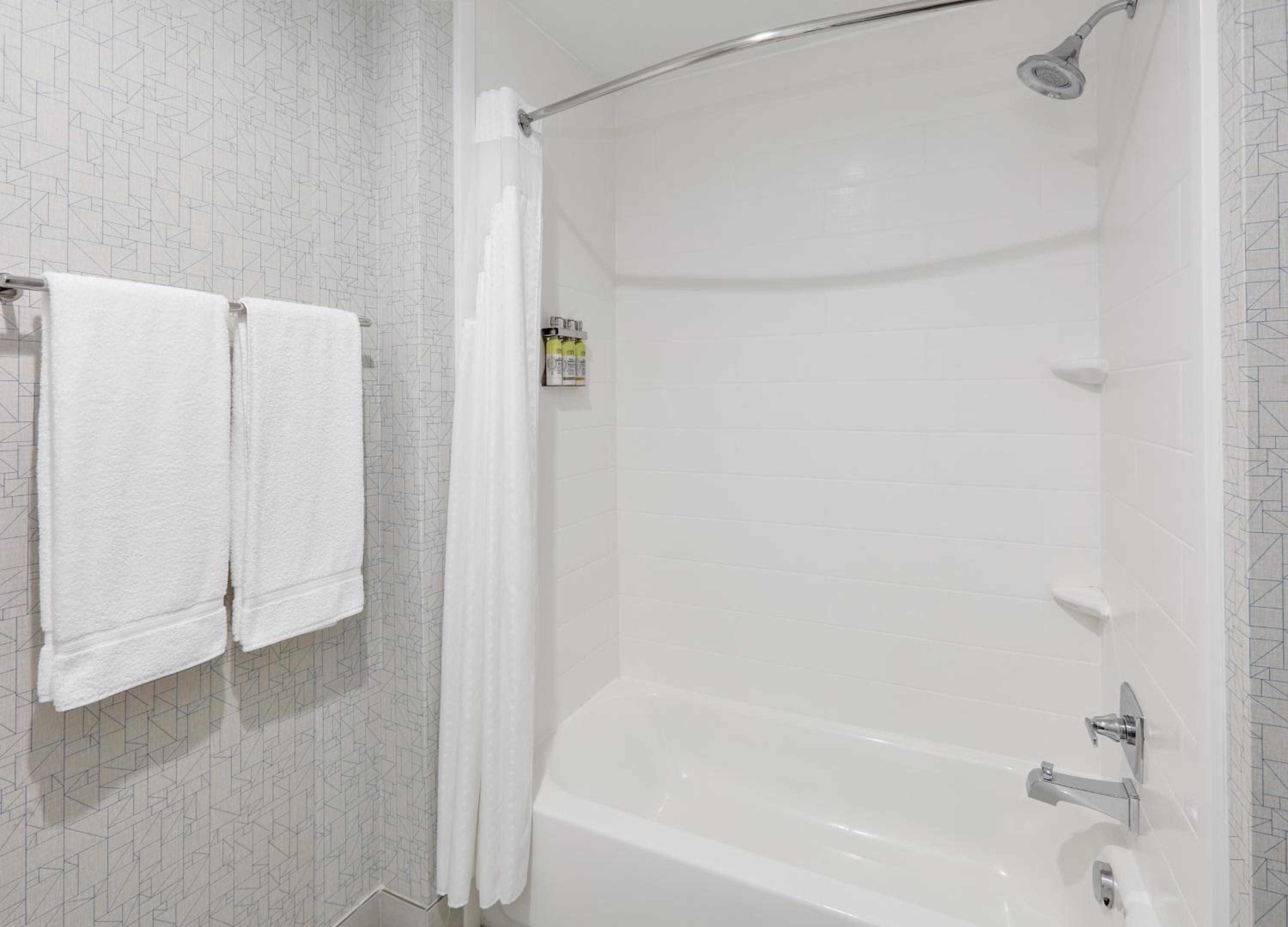 Double Room with Two Double Beds - Hearing Accessible/Non-Smoking  photo 3