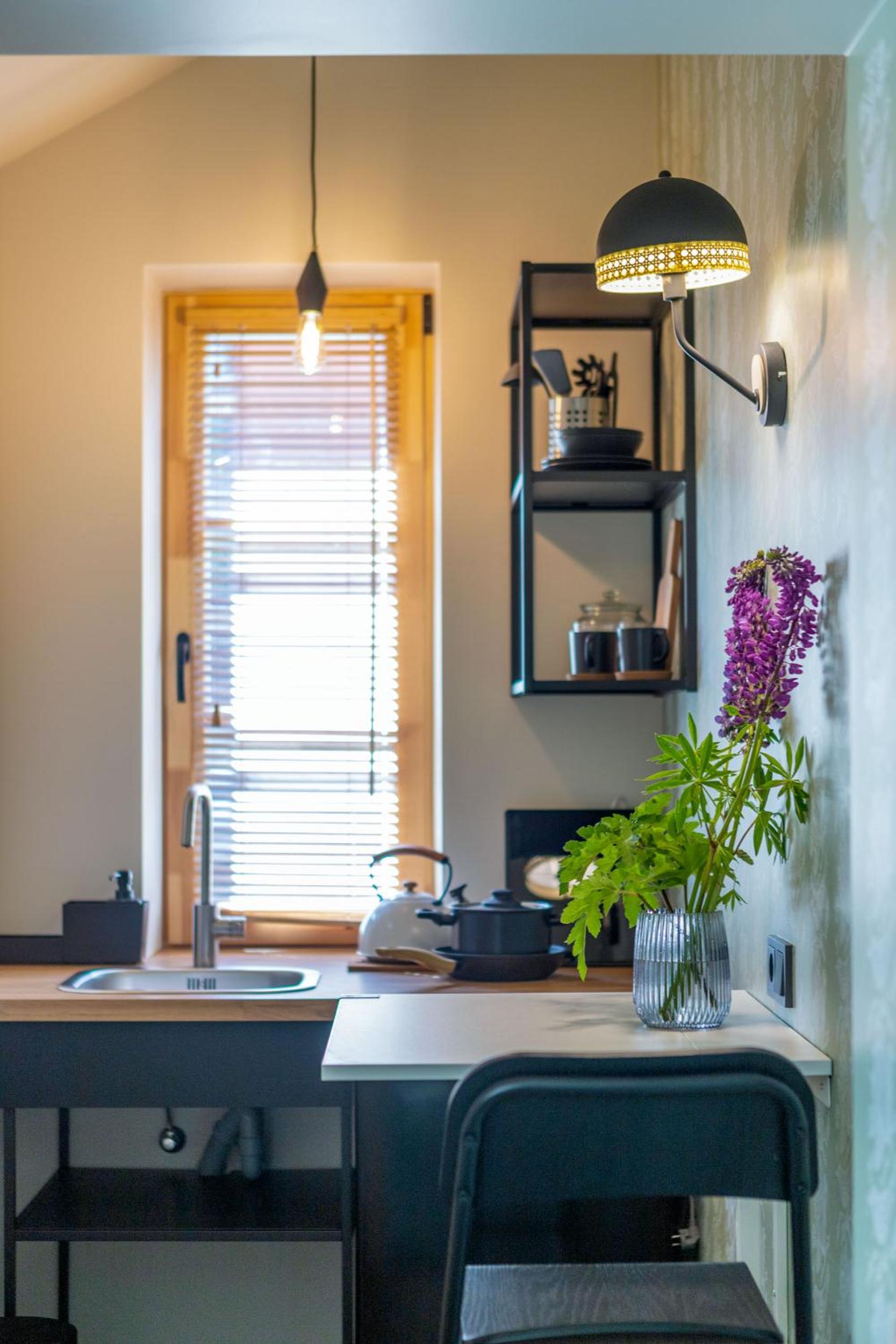One-Bedroom Apartment - Photo 10