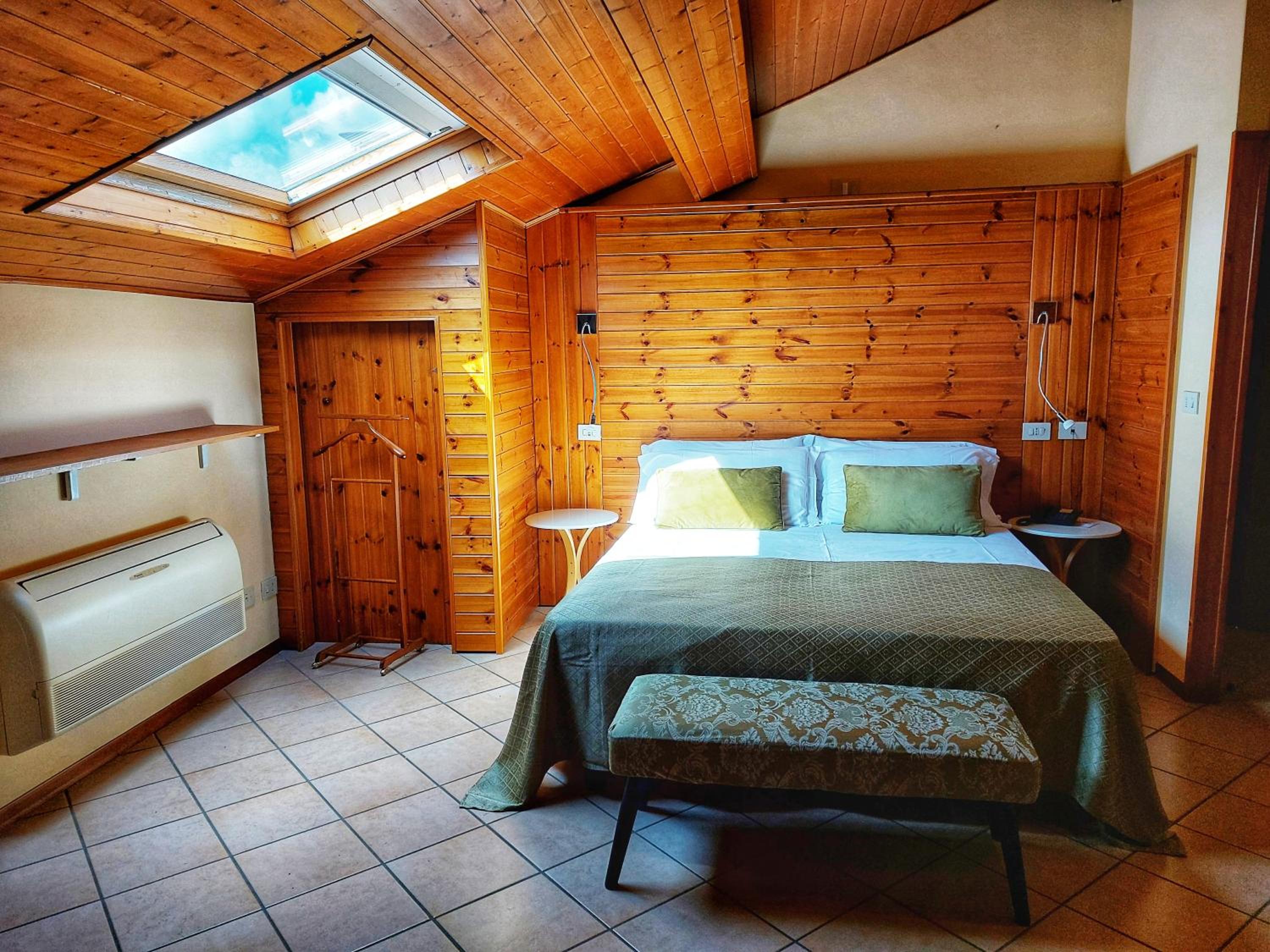 Deluxe Double or Twin Room - Photo 1