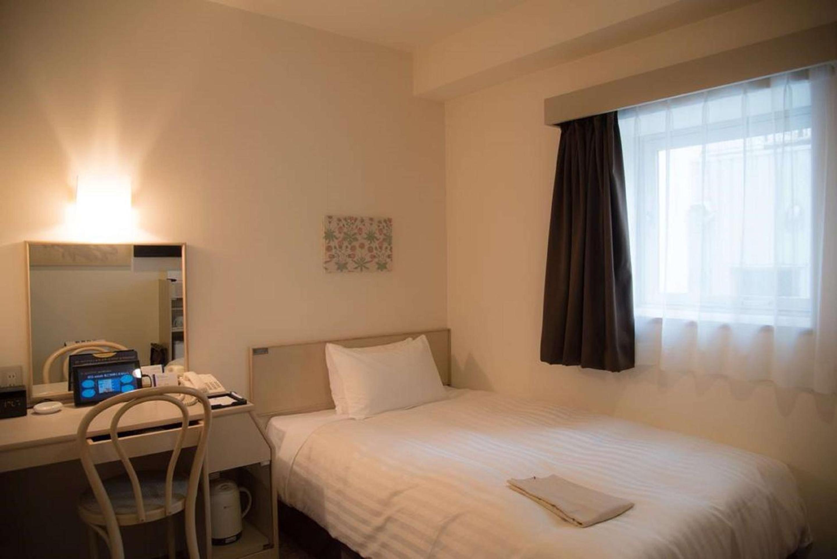 Double Room with Small Double Bed - Non-Smoking photo 1