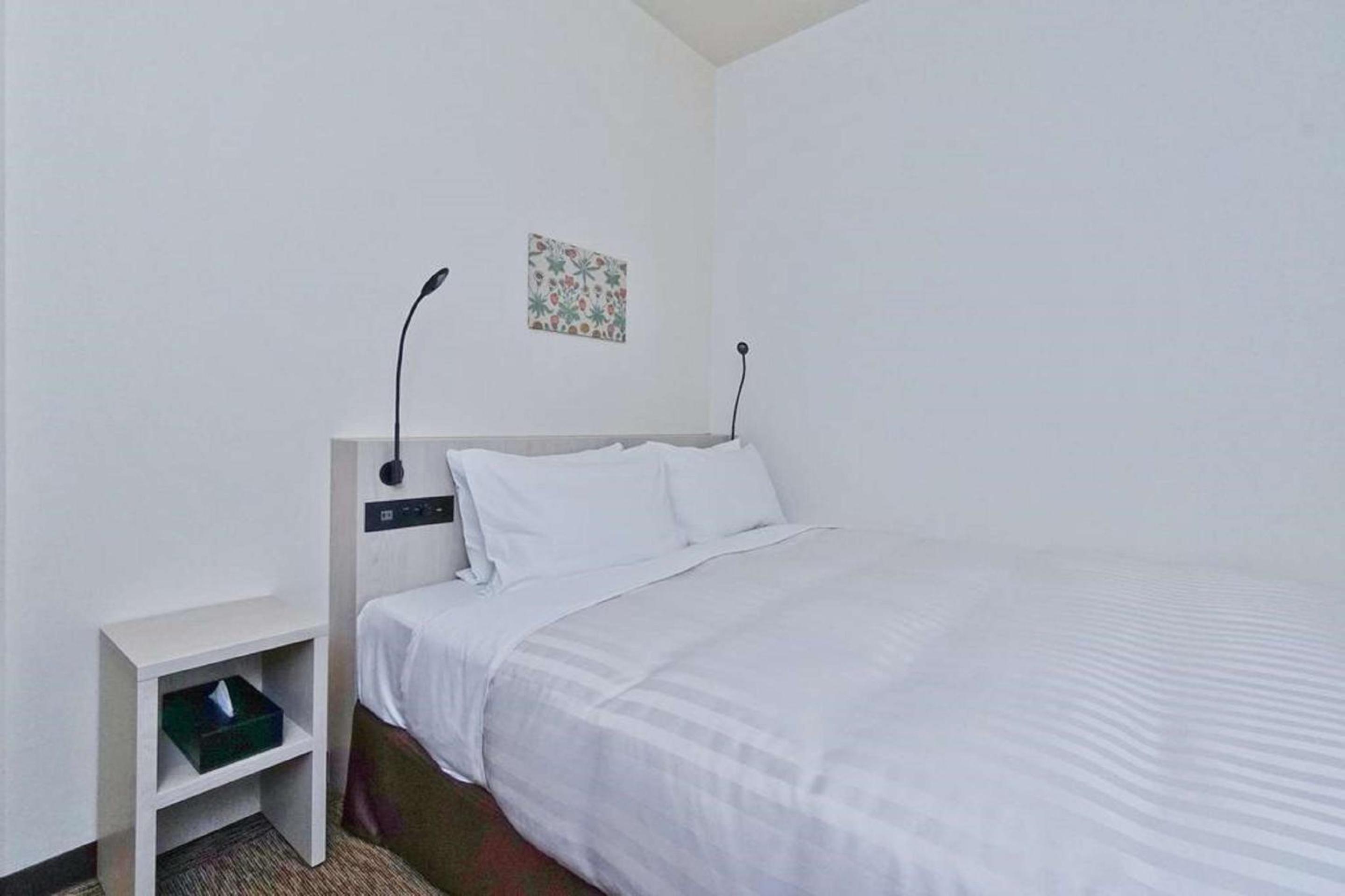 Double Room - Smoking photo 2