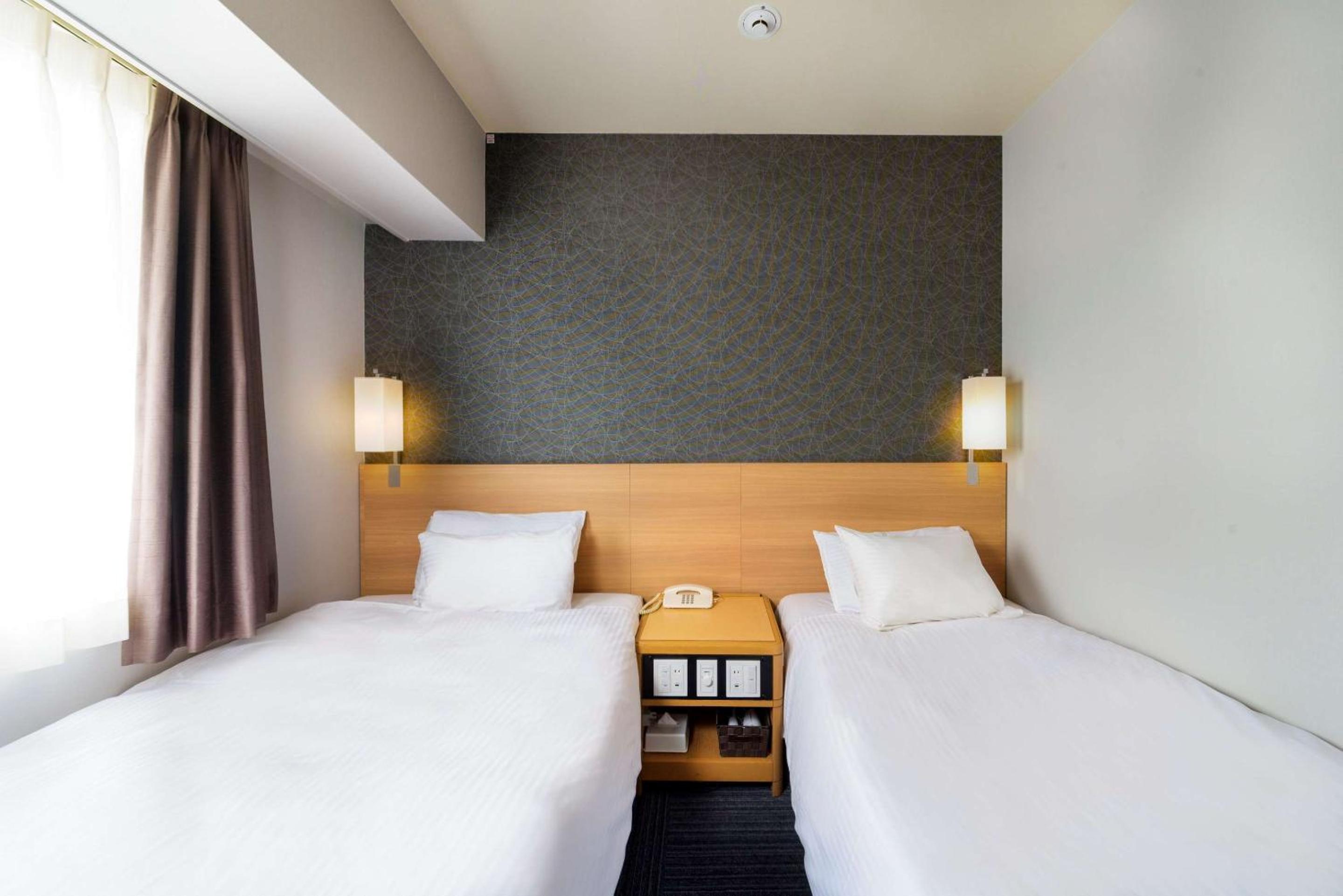 Standard Twin Room - Non-Smoking photo 2